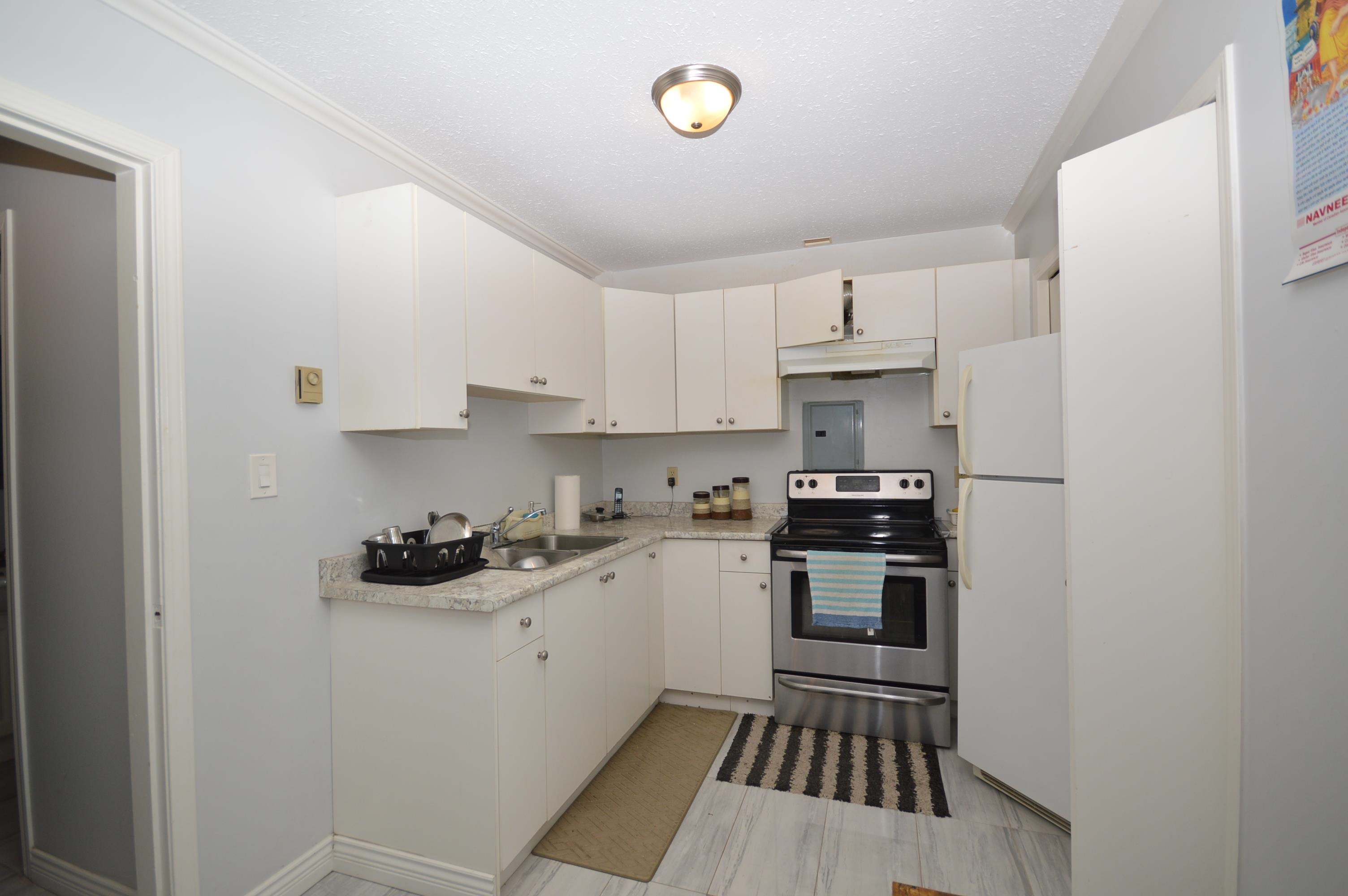 Wilson Lam Realtor, 31928 SATURNA CRESCENT, Abbotsford, British Columbia V2T 4S2, 3 Bedrooms, 2 Bathrooms, Residential Detached,For Sale ,R2781294