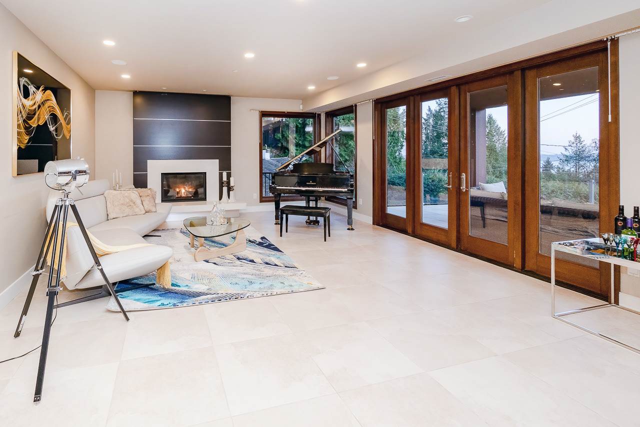 Listing image of 4742 CAULFEILD DRIVE