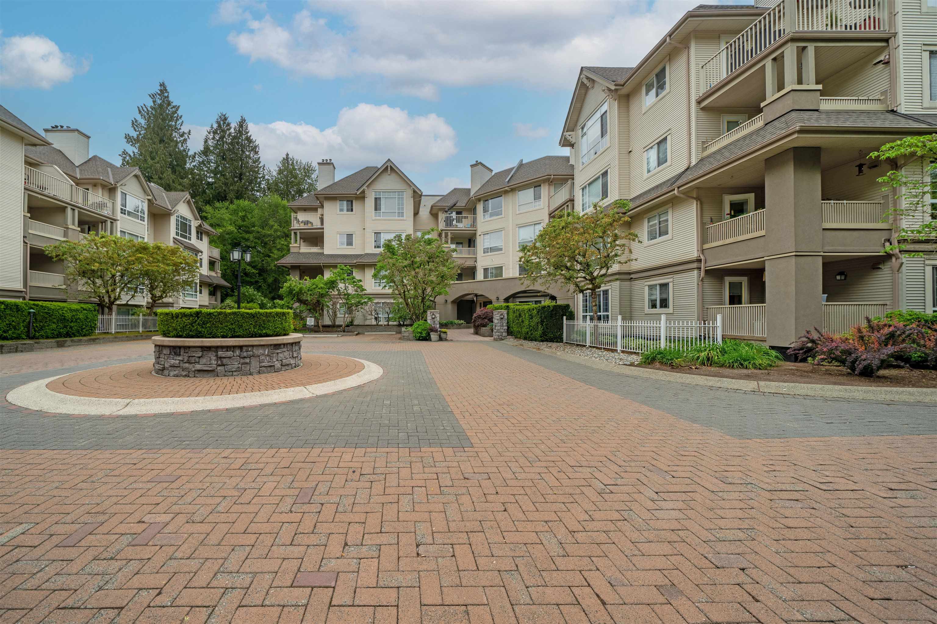 320–1252 Town Centre Blvd, Coquitlam, BC
