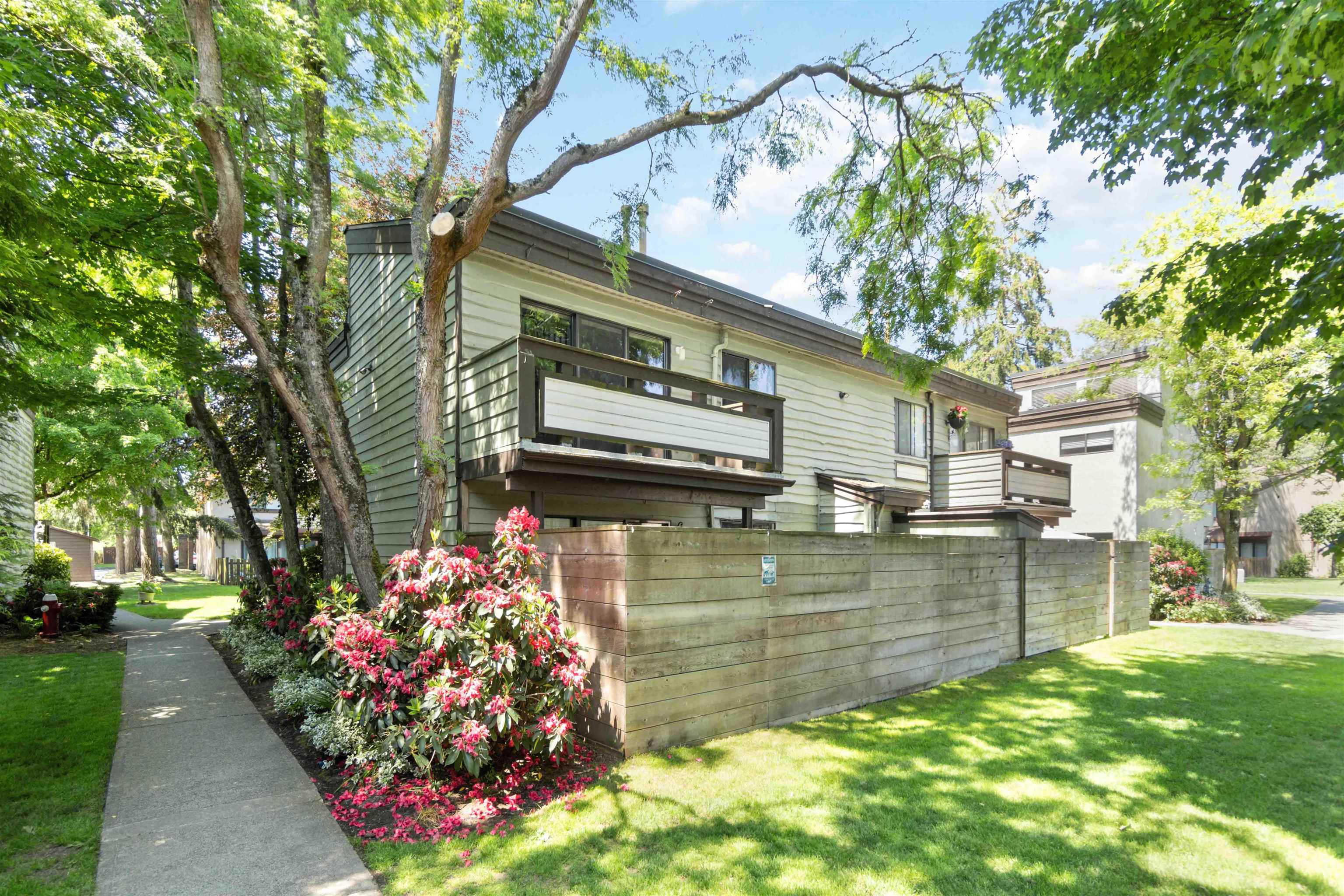 207–11771 King Rd, Richmond, BC