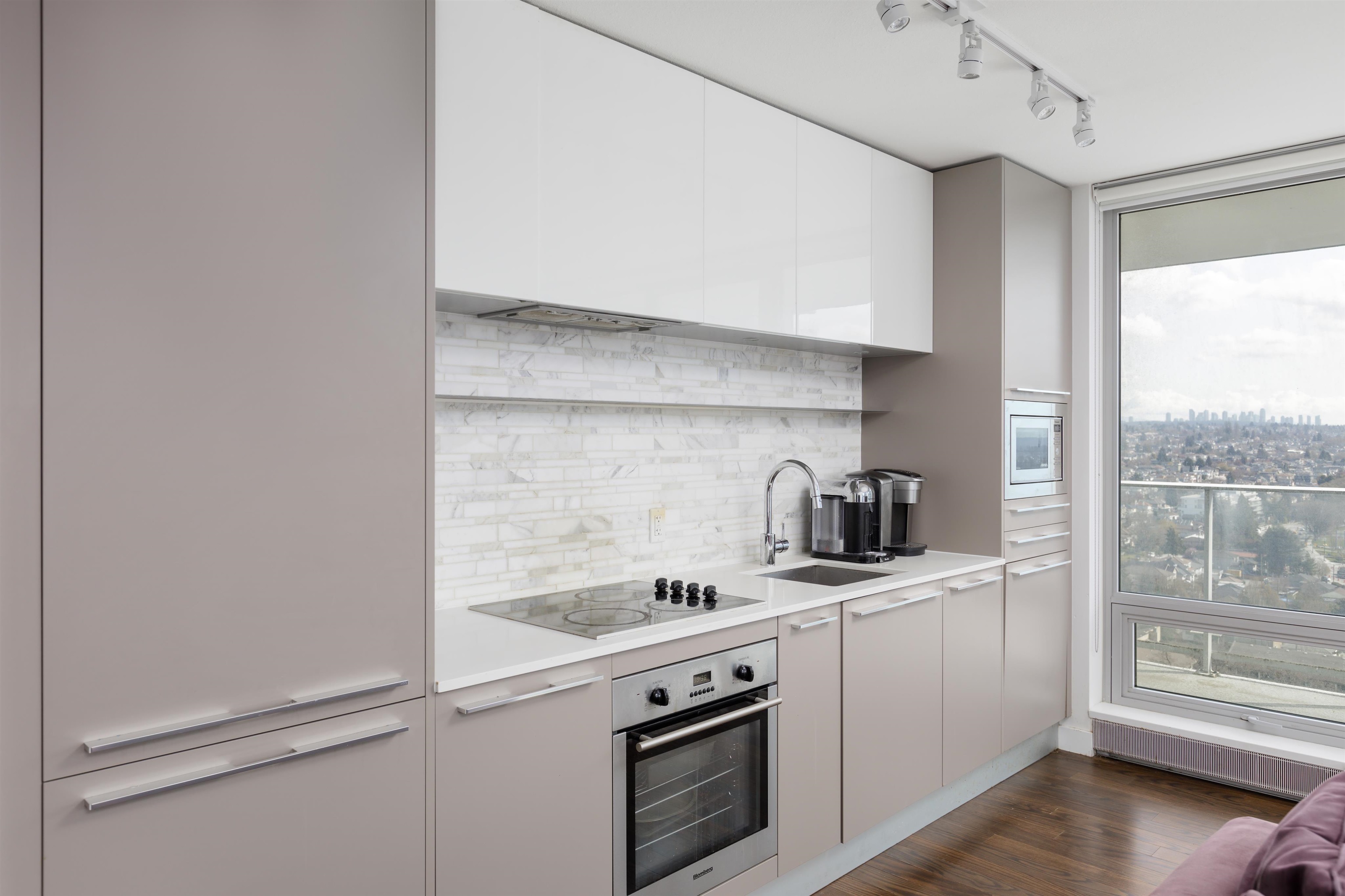 Wilson Lam Realtor, 1706-8031 NUNAVUT LANE, Vancouver, British Columbia V5X 0C9, 2 Bedrooms, 2 Bathrooms, Residential Attached,For Sale ,R2783235