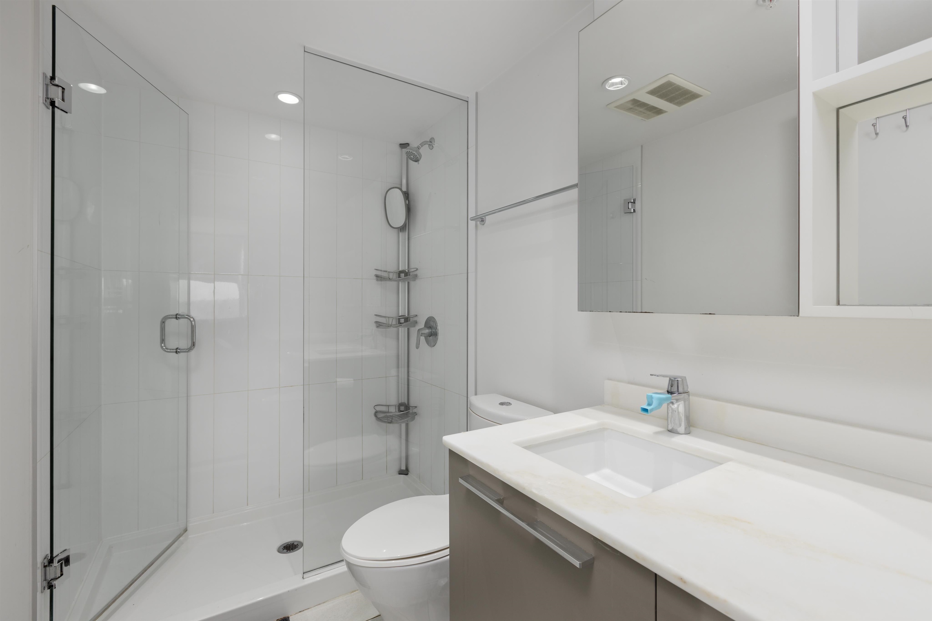 Wilson Lam Realtor, 1706-8031 NUNAVUT LANE, Vancouver, British Columbia V5X 0C9, 2 Bedrooms, 2 Bathrooms, Residential Attached,For Sale ,R2783235
