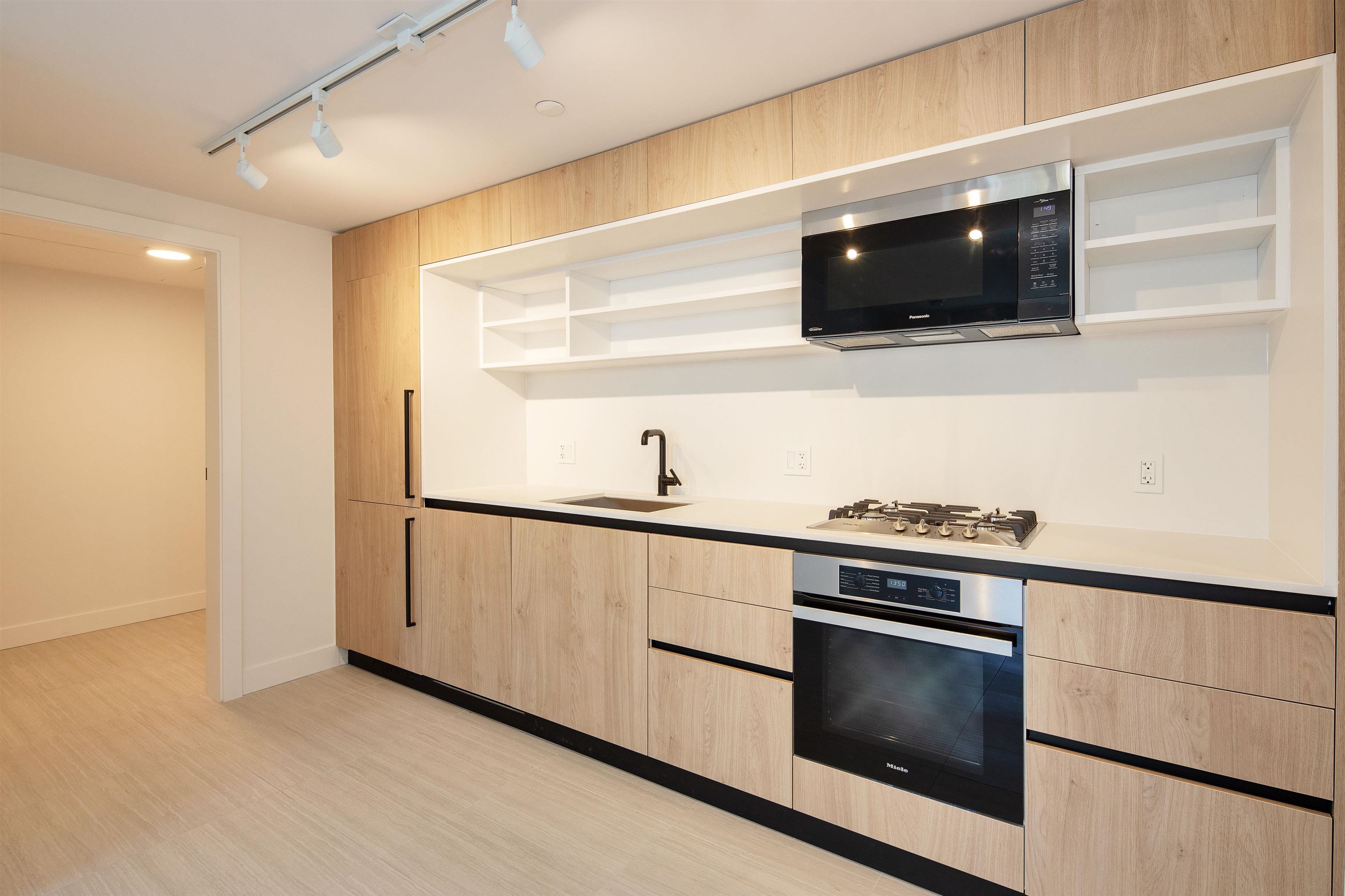 Wilson Lam Realtor, 211-5058 JOYCE STREET, Vancouver, British Columbia V5R 4G6, 2 Bedrooms, 2 Bathrooms, Residential Attached,For Sale ,R2783770