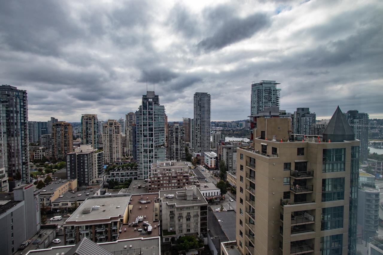 2304-1283 HOWE STREET, Vancouver, British Columbia, 3 Bedrooms Bedrooms, ,2 BathroomsBathrooms,Residential Attached,For Sale,R2784139