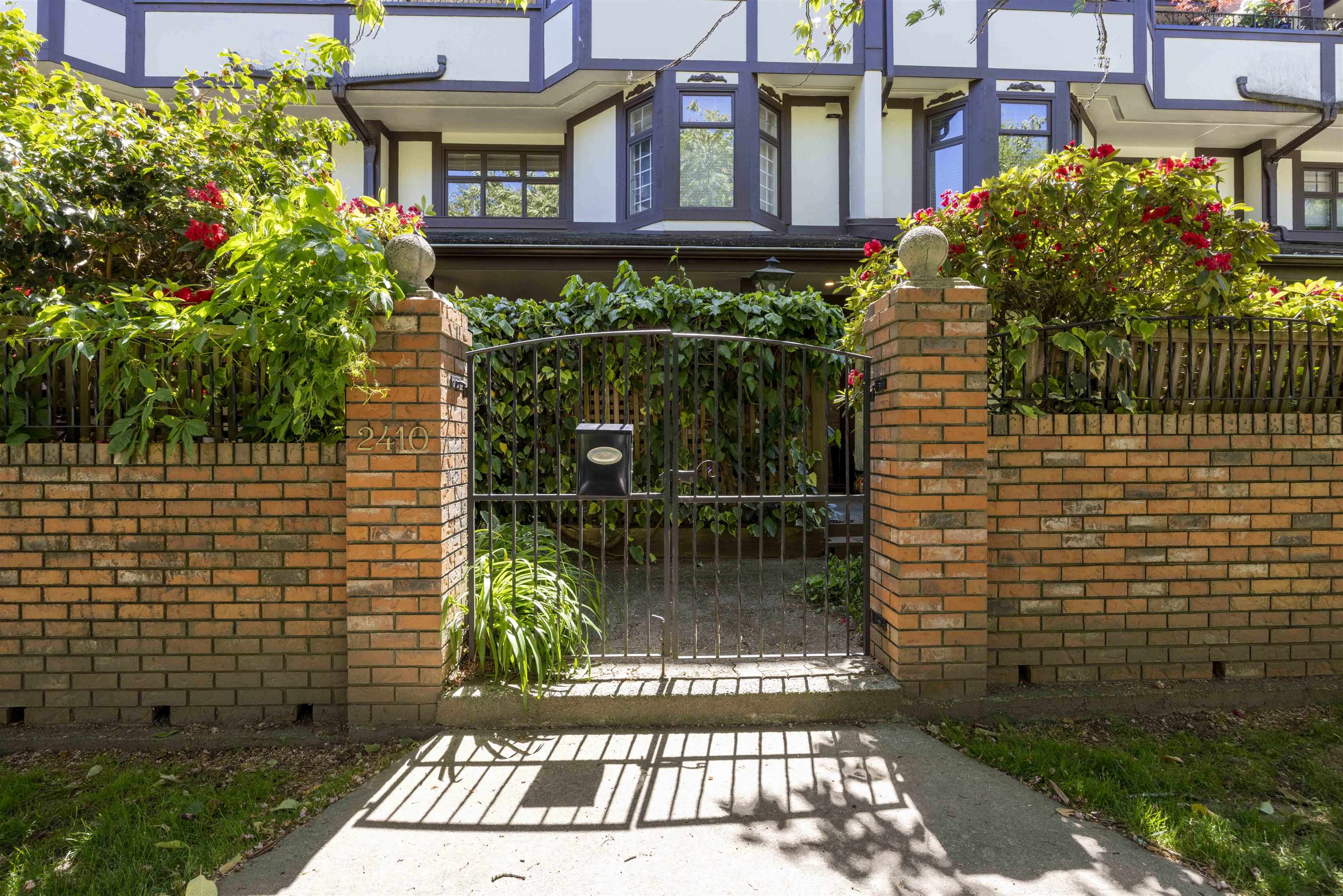 2410 York Ave, Vancouver, BC