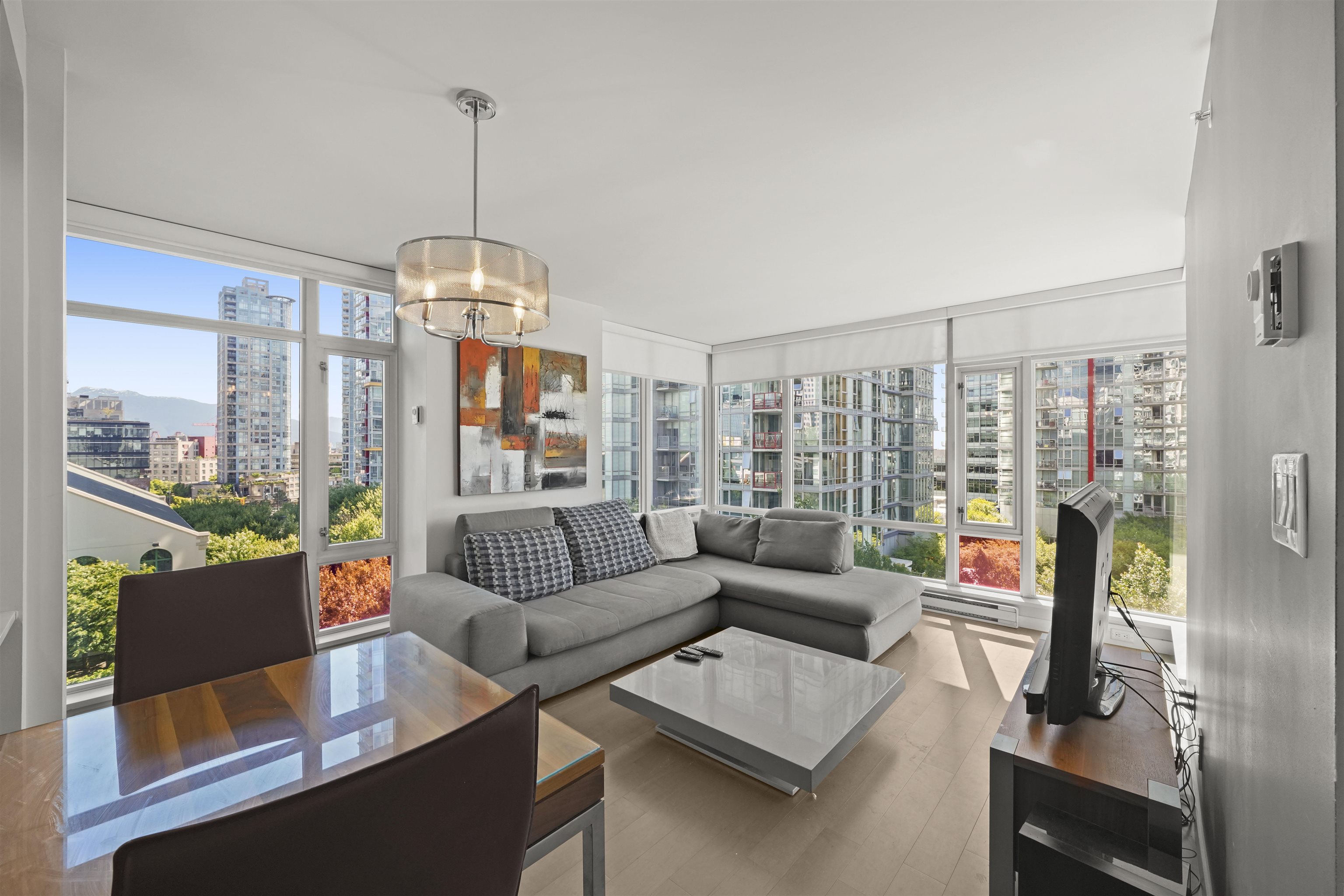 Downtown VW Apartment/Condo for sale:  2 bedroom 787 sq.ft. (Listed 2023-10-05)