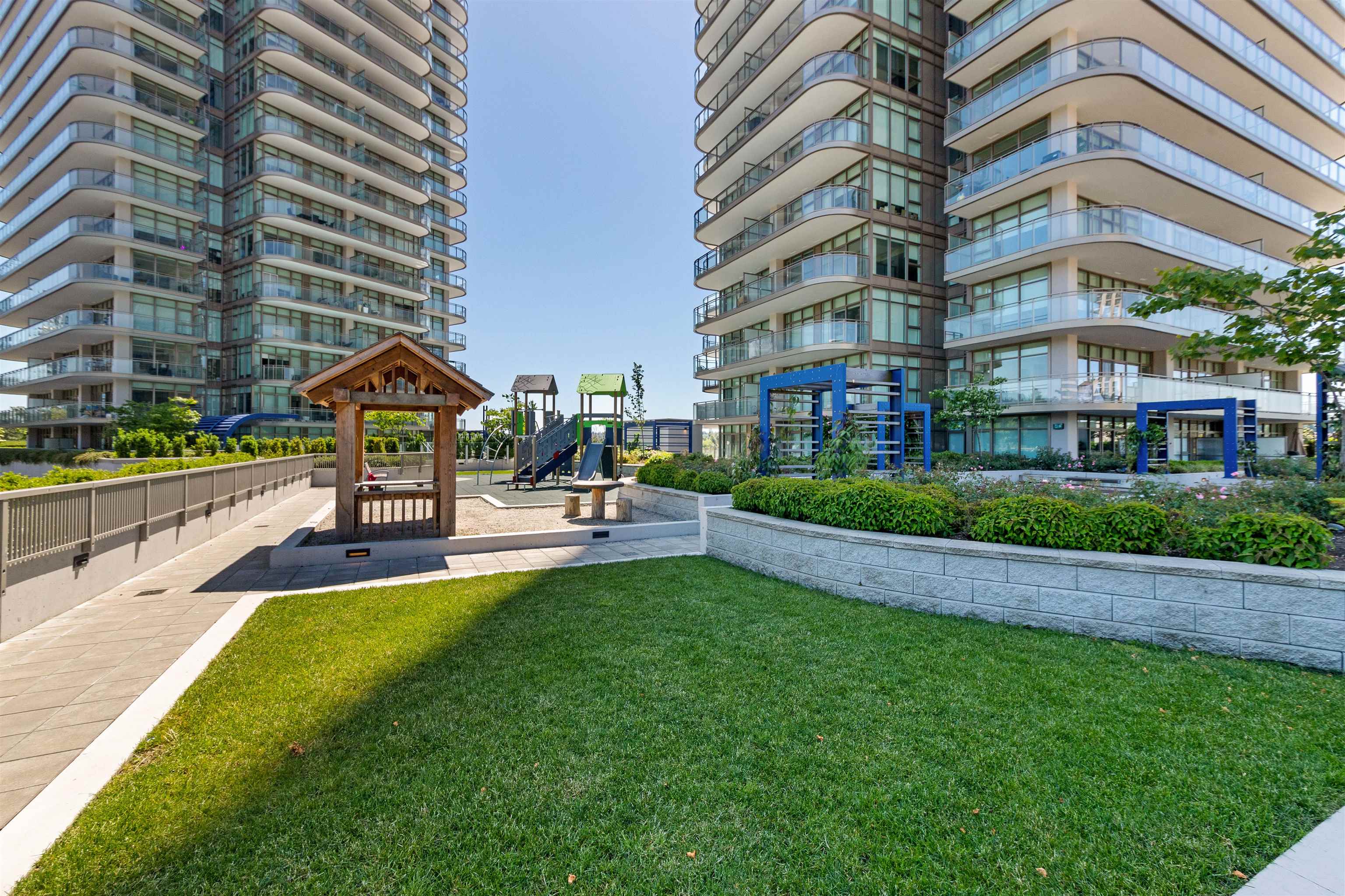 2106-5333 GORING STREET, Burnaby, British Columbia, 2 Bedrooms Bedrooms, ,2 BathroomsBathrooms,Residential Attached,For Sale,R2785317
