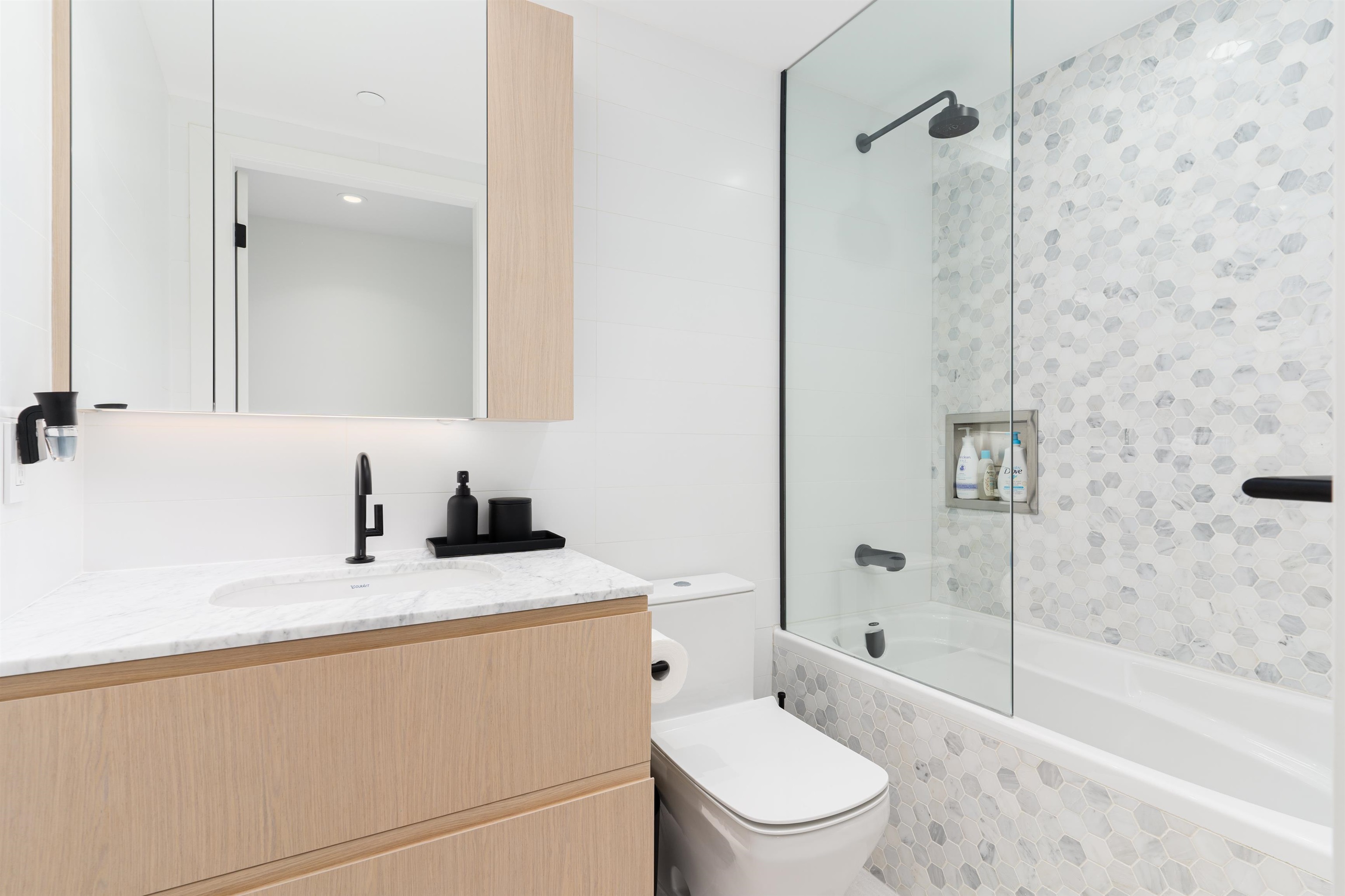 803-1365 DAVIE STREET, Vancouver, British Columbia, 2 Bedrooms Bedrooms, ,2 BathroomsBathrooms,Residential Attached,For Sale,R2785506