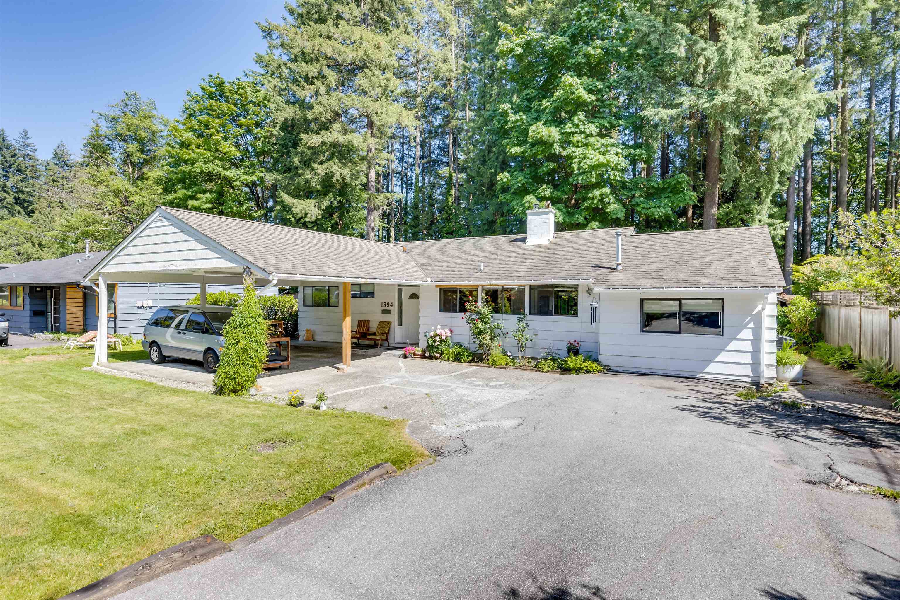 1394 Arborlynn Dr, District of North Vancouver, BC
