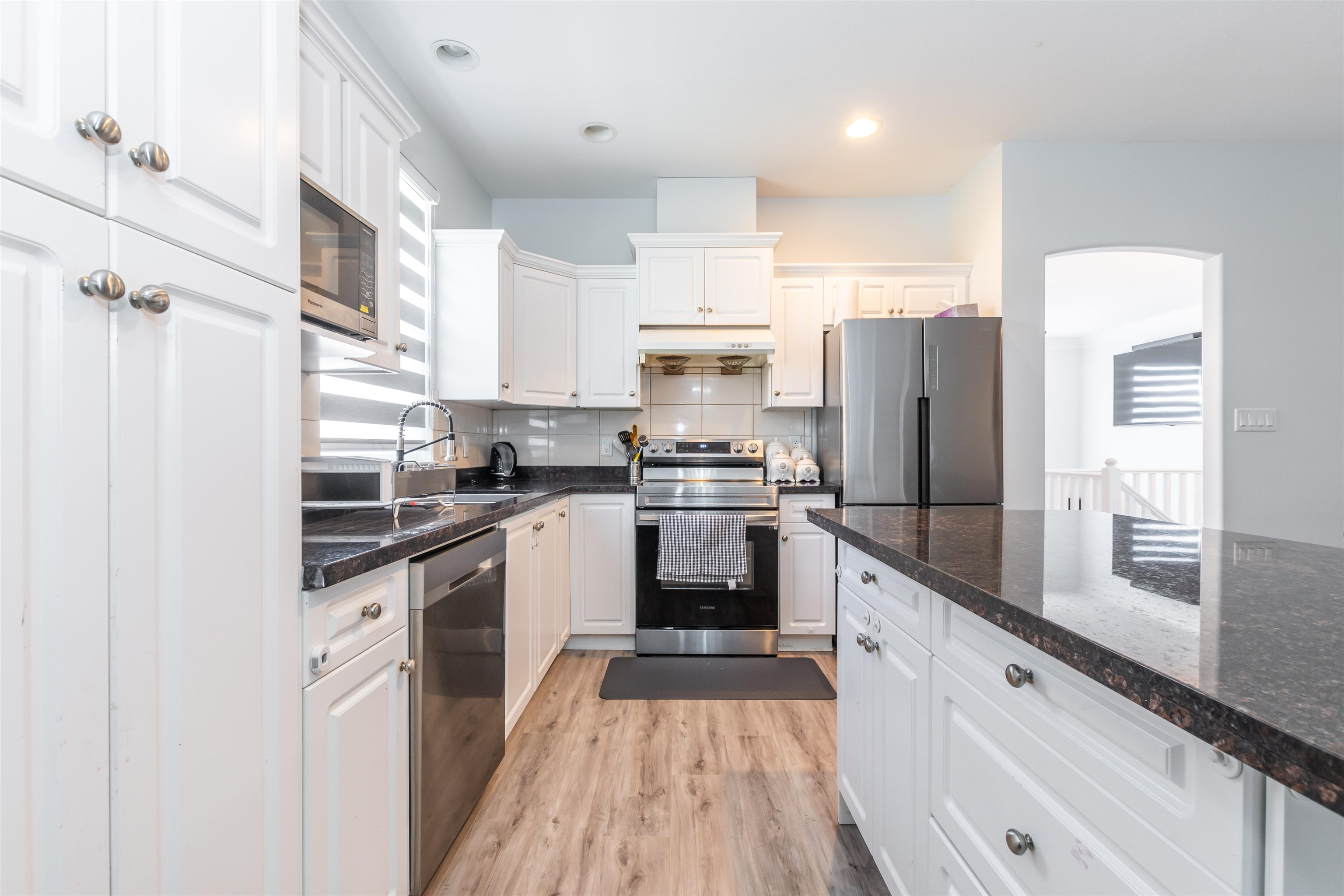 3395 PROMONTORY CRESCENT, Abbotsford, British Columbia, 5 Bedrooms Bedrooms, ,3 BathroomsBathrooms,Residential Detached,For Sale,R2786937