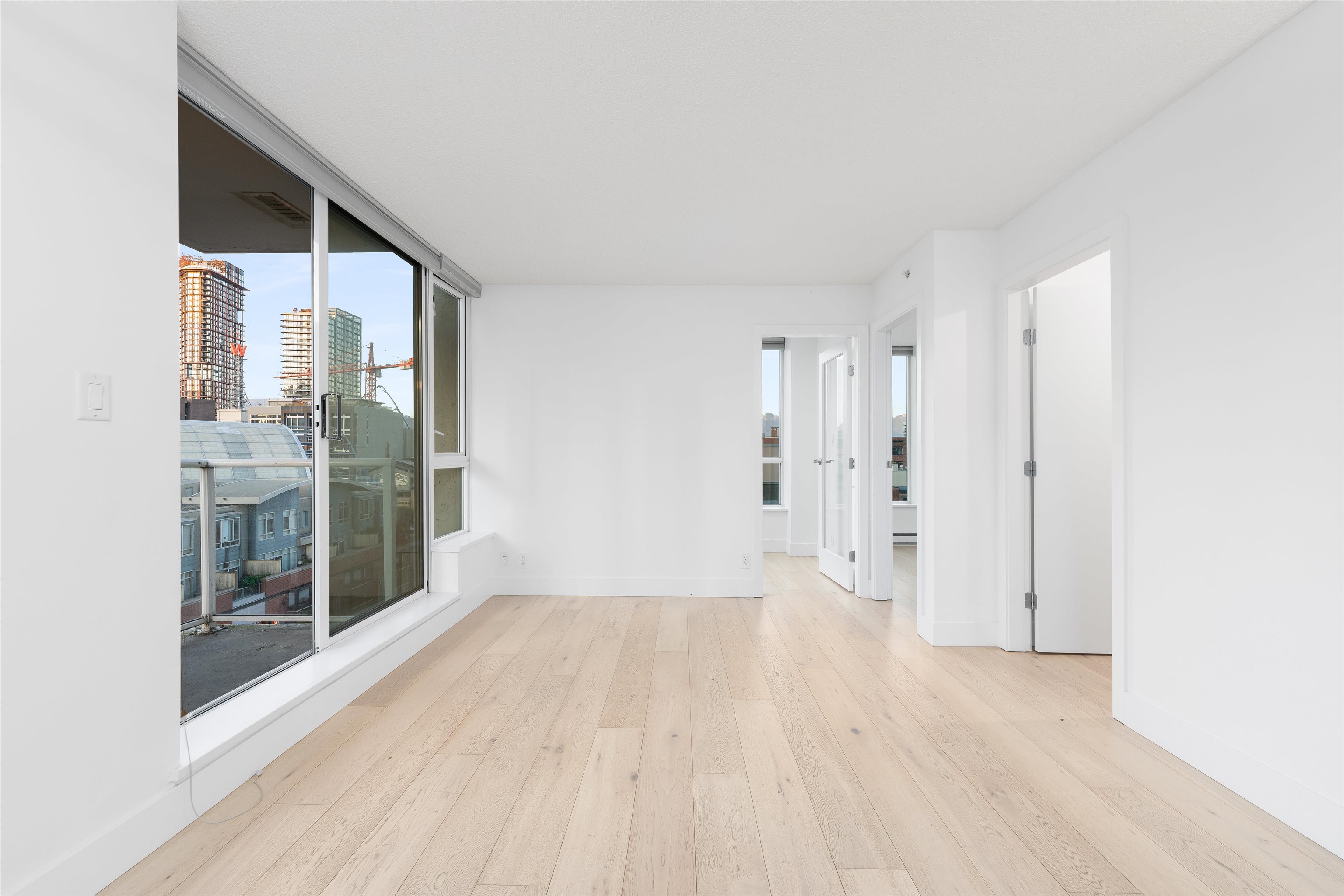 Wilson Lam Realtor, 904-550 TAYLOR STREET, Vancouver, British Columbia V6B 1R1, 2 Bedrooms, 2 Bathrooms, Residential Attached,For Sale ,R2787267