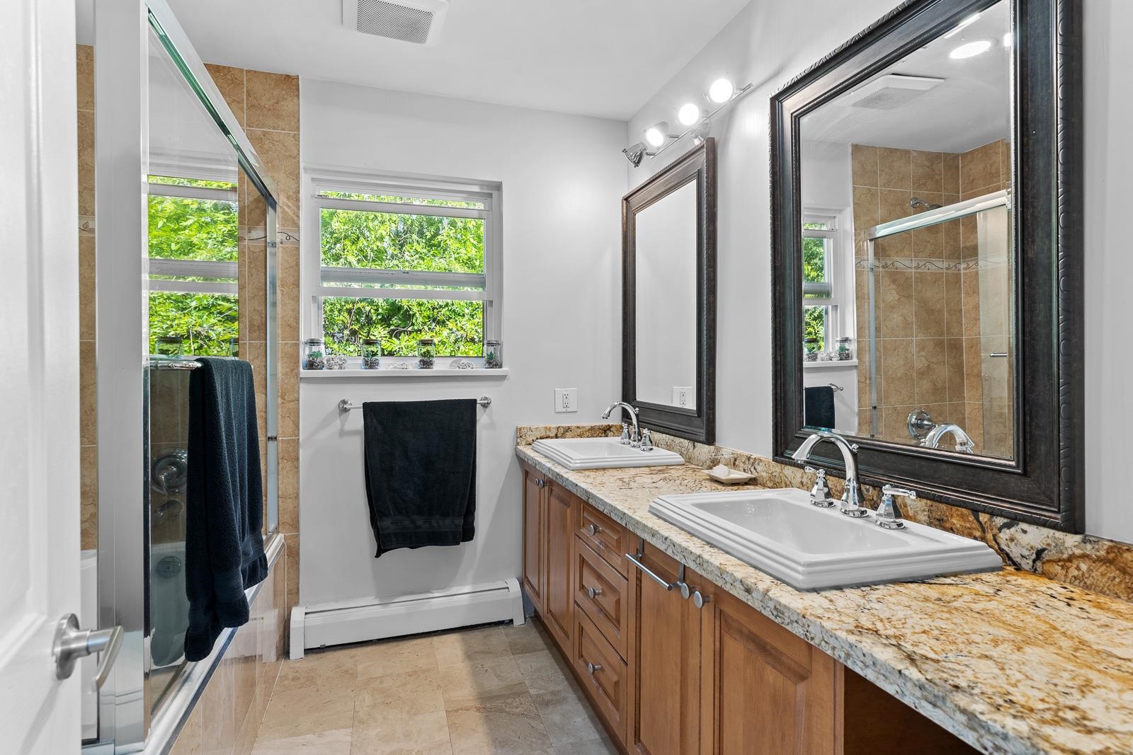 Wilson Lam Realtor, 3125 BENBOW ROAD, West Vancouver, British Columbia V7V 3E1, 5 Bedrooms, 4 Bathrooms, Residential Detached,For Sale ,R2788307
