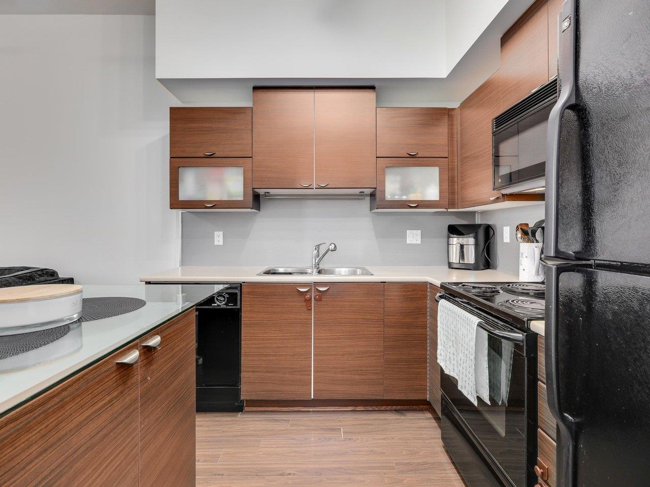 Wilson Lam Realtor, 401-10788 139 STREET, Surrey, British Columbia V3T 0A6, 1 Bedroom, 1 Bathroom, Residential Attached,For Sale ,R2788427