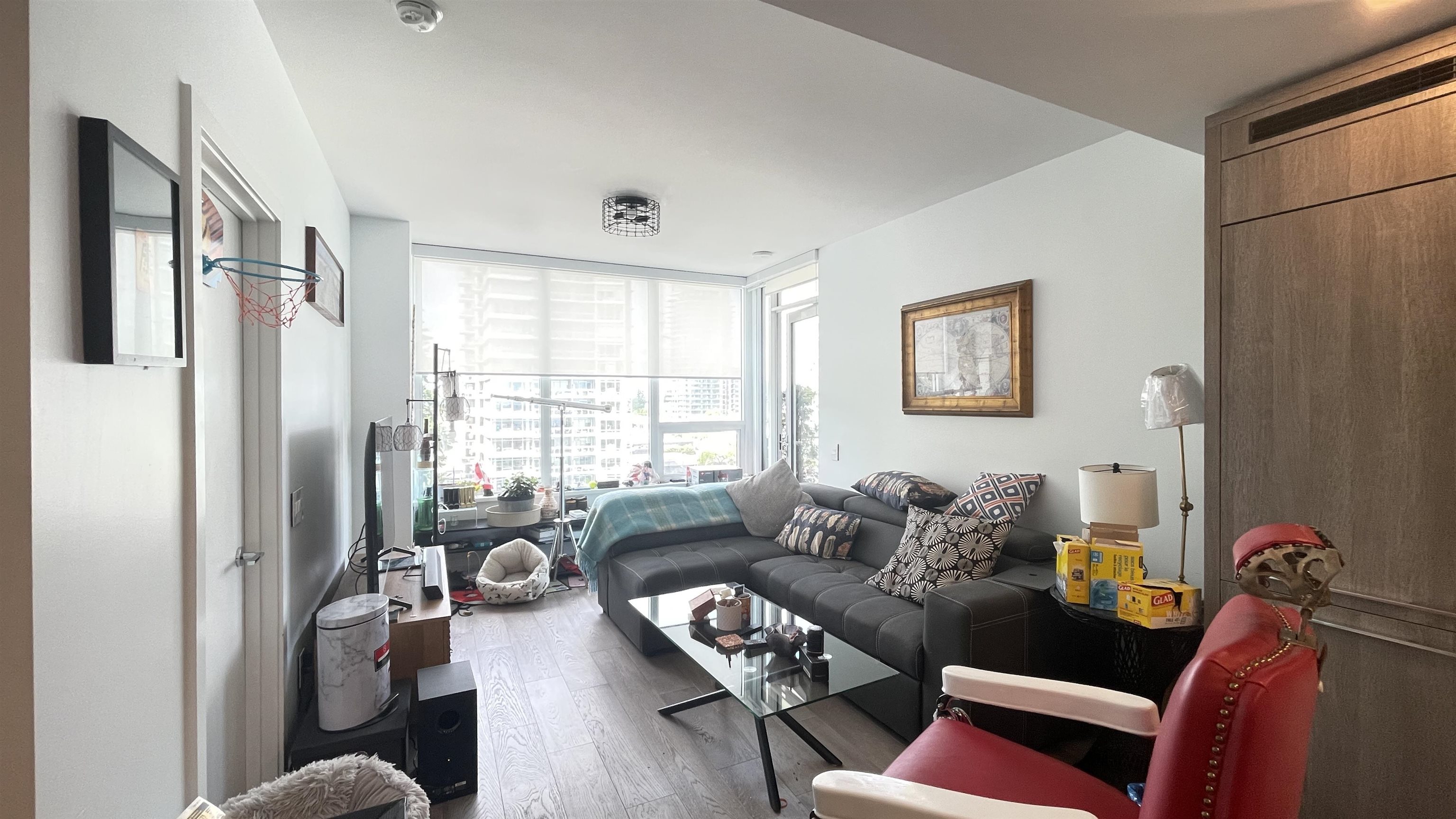 Michael Sung, 803-15165 THRIFT AVENUE, White Rock, British Columbia, 1 Bedroom, 1 Bathroom, Residential Attached,For Sale ,R2788864