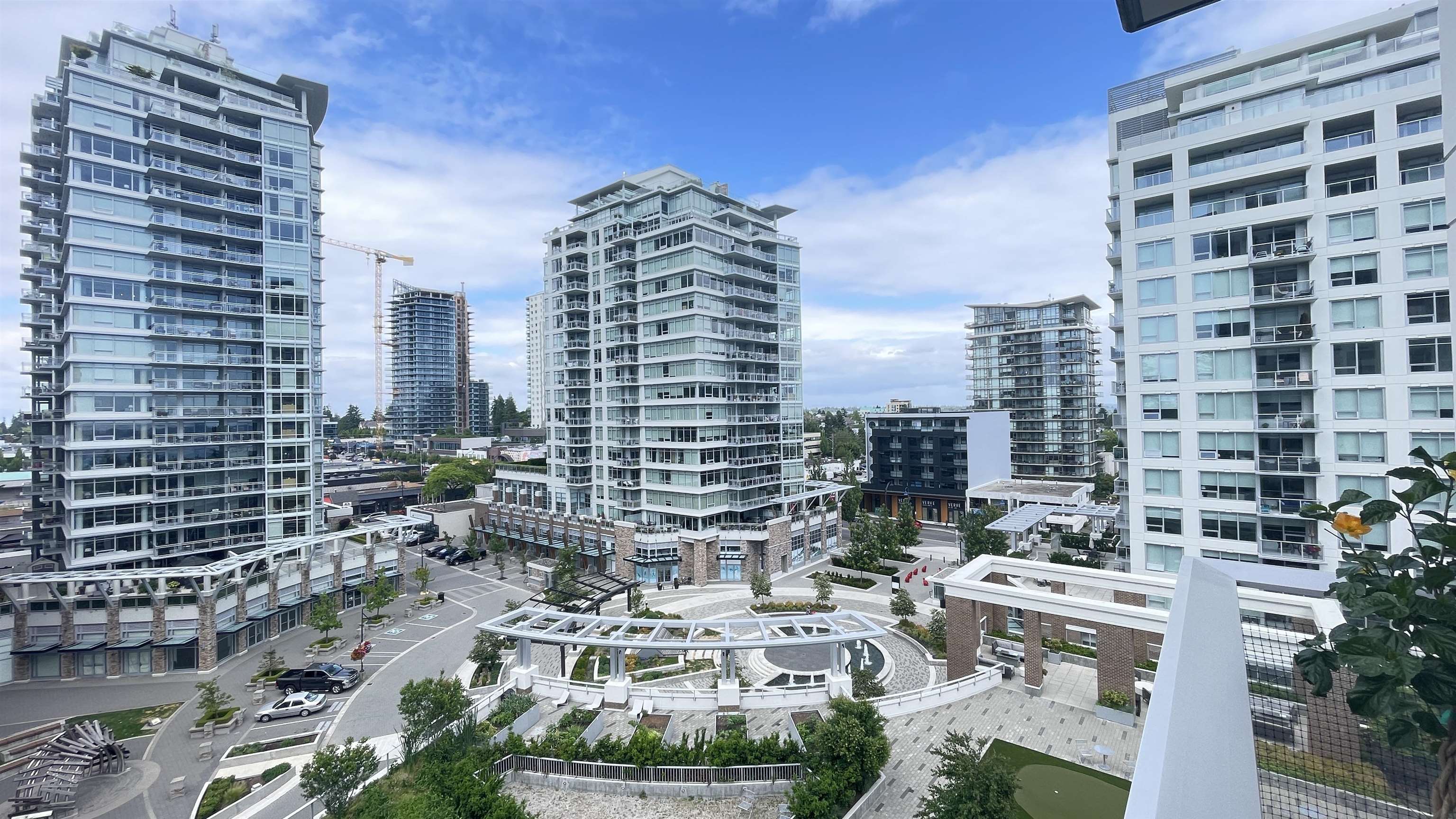 Michael Sung, 803-15165 THRIFT AVENUE, White Rock, British Columbia, 1 Bedroom, 1 Bathroom, Residential Attached,For Sale ,R2788864