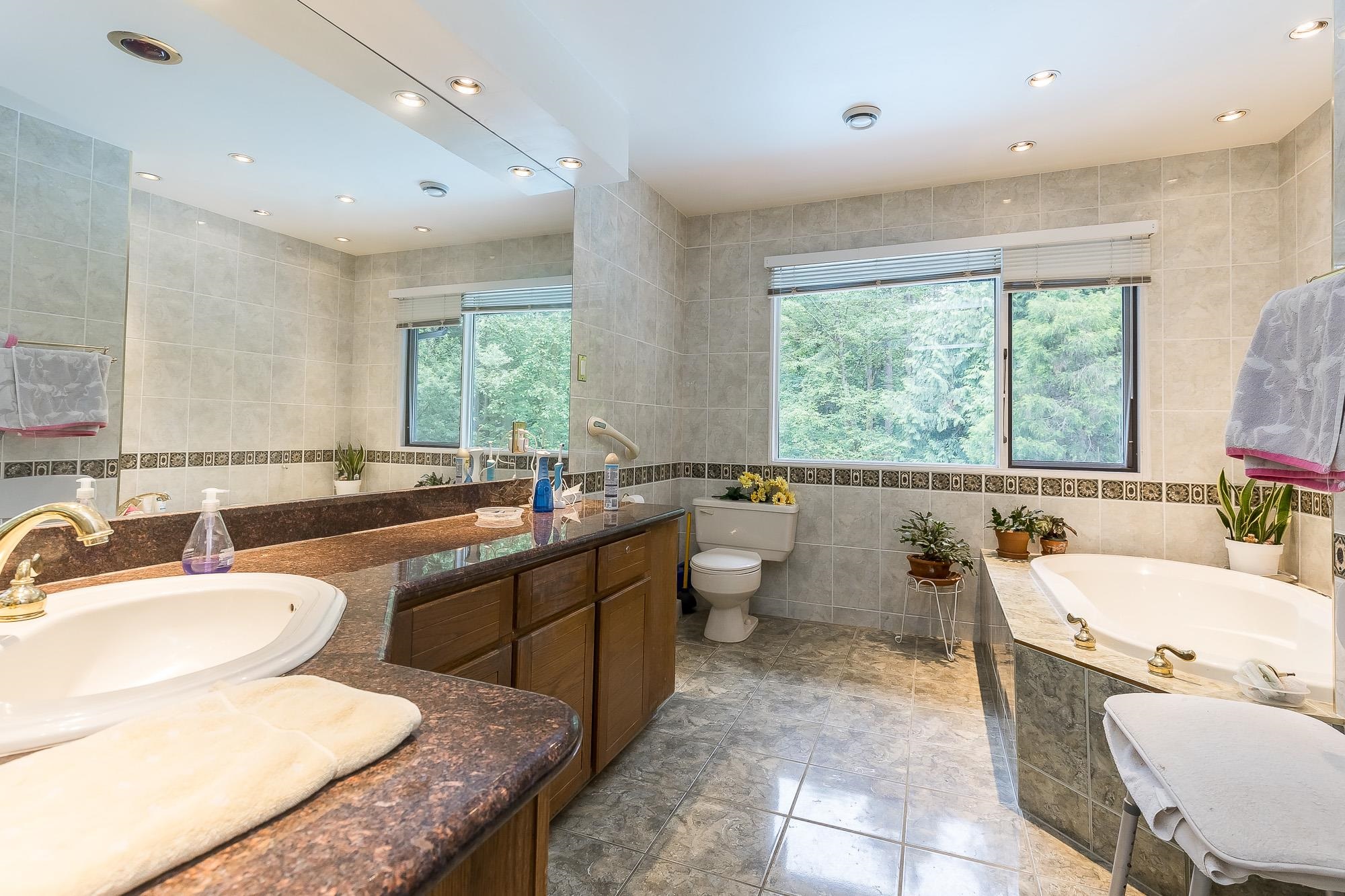 20244 27 AVENUE, Langley, British Columbia, 4 Bedrooms Bedrooms, ,3 BathroomsBathrooms,Residential Detached,For Sale,R2789627