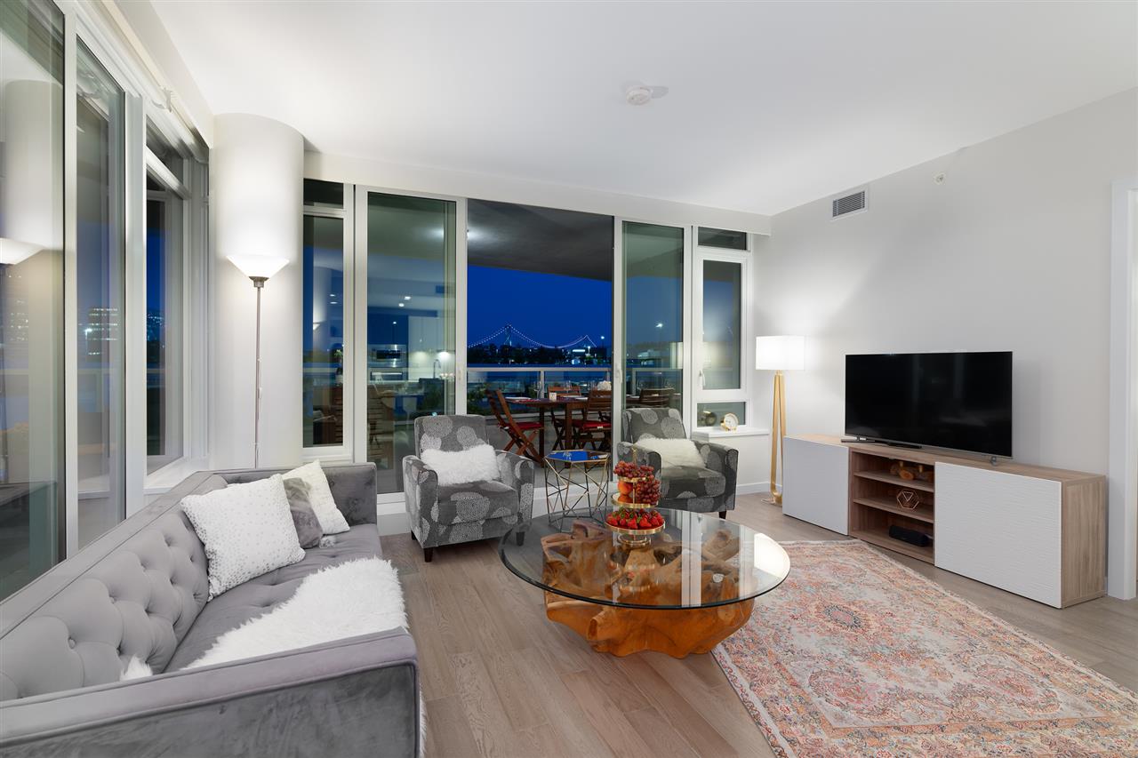 Michael Sung, 202-768 ARTHUR ERICKSON PLACE, West Vancouver, British Columbia, 2 Bedrooms, 2 Bathrooms, Residential Attached,For Sale ,R2790023