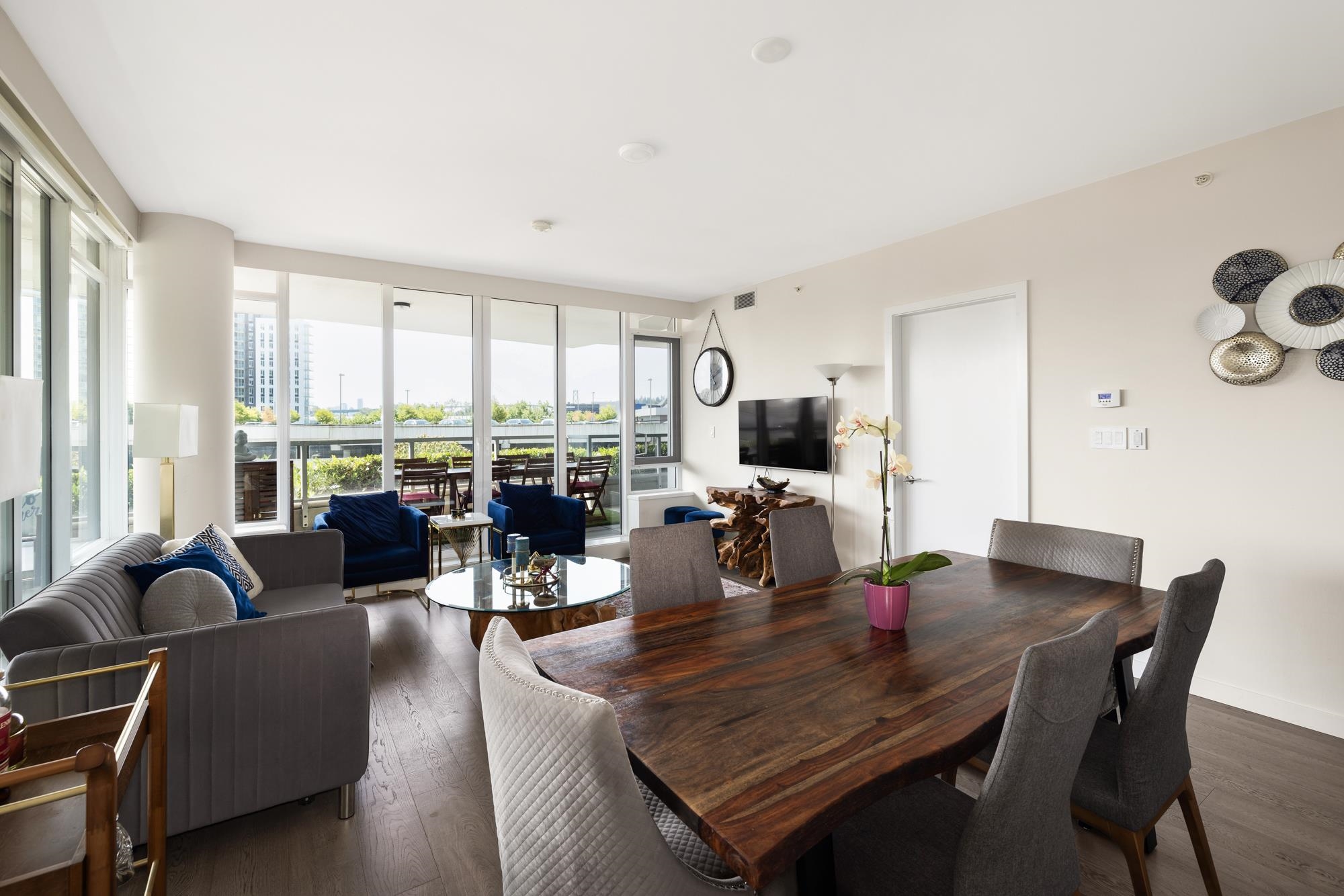 Michael Sung, 202-768 ARTHUR ERICKSON PLACE, West Vancouver, British Columbia, 2 Bedrooms, 2 Bathrooms, Residential Attached,For Sale ,R2790023