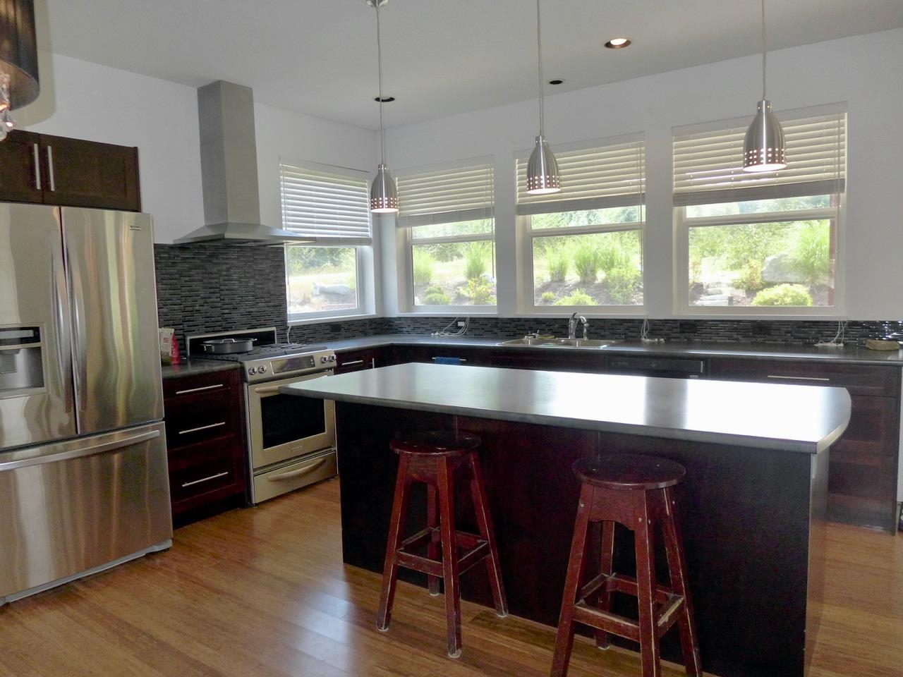 5405 YEW ROAD, Sechelt, British Columbia, 3 Bedrooms Bedrooms, ,4 BathroomsBathrooms,Residential Detached,For Sale,R2790525
