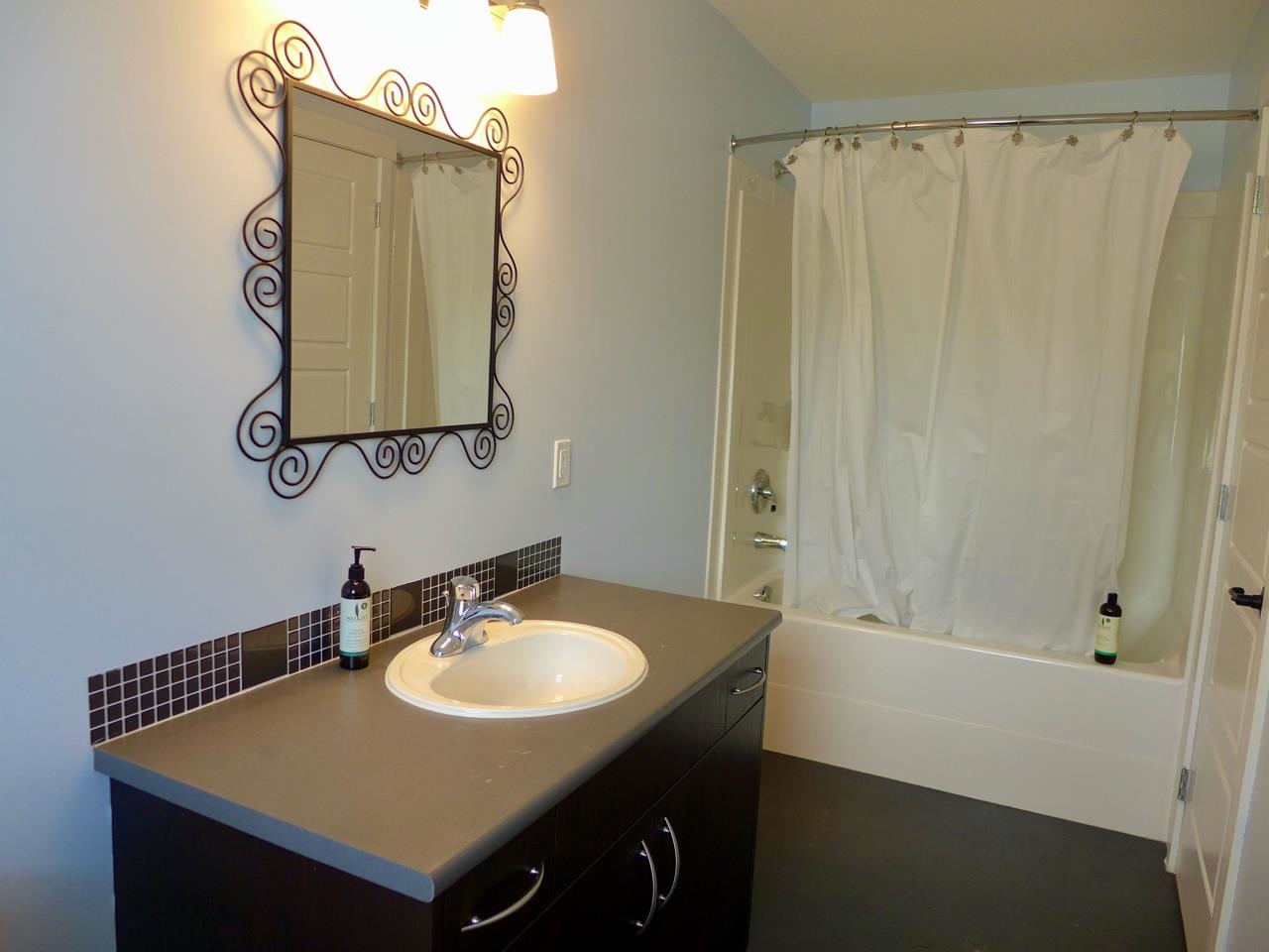 5405 YEW ROAD, Sechelt, British Columbia, 3 Bedrooms Bedrooms, ,4 BathroomsBathrooms,Residential Detached,For Sale,R2790525