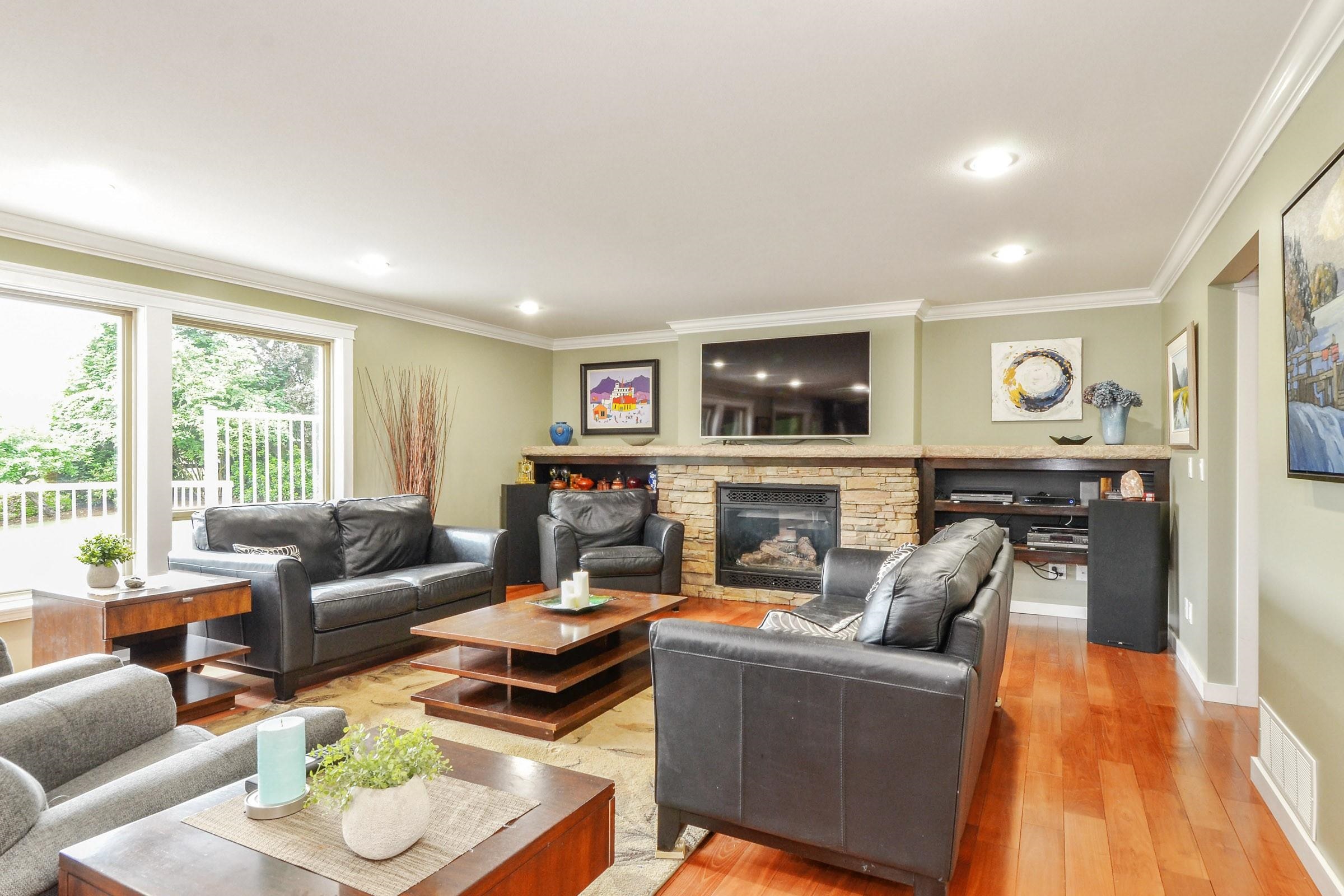 9752 216 STREET, Langley, British Columbia, 8 Bedrooms Bedrooms, ,7 BathroomsBathrooms,Residential Detached,For Sale,R2790933