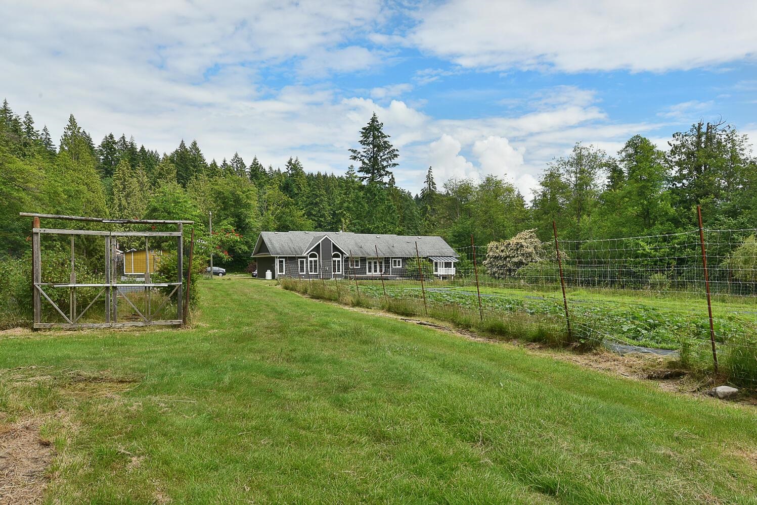 Gibsons & Area House/Single Family for sale:  5 bedroom 2,674 sq.ft. (Listed 2023-06-22)
