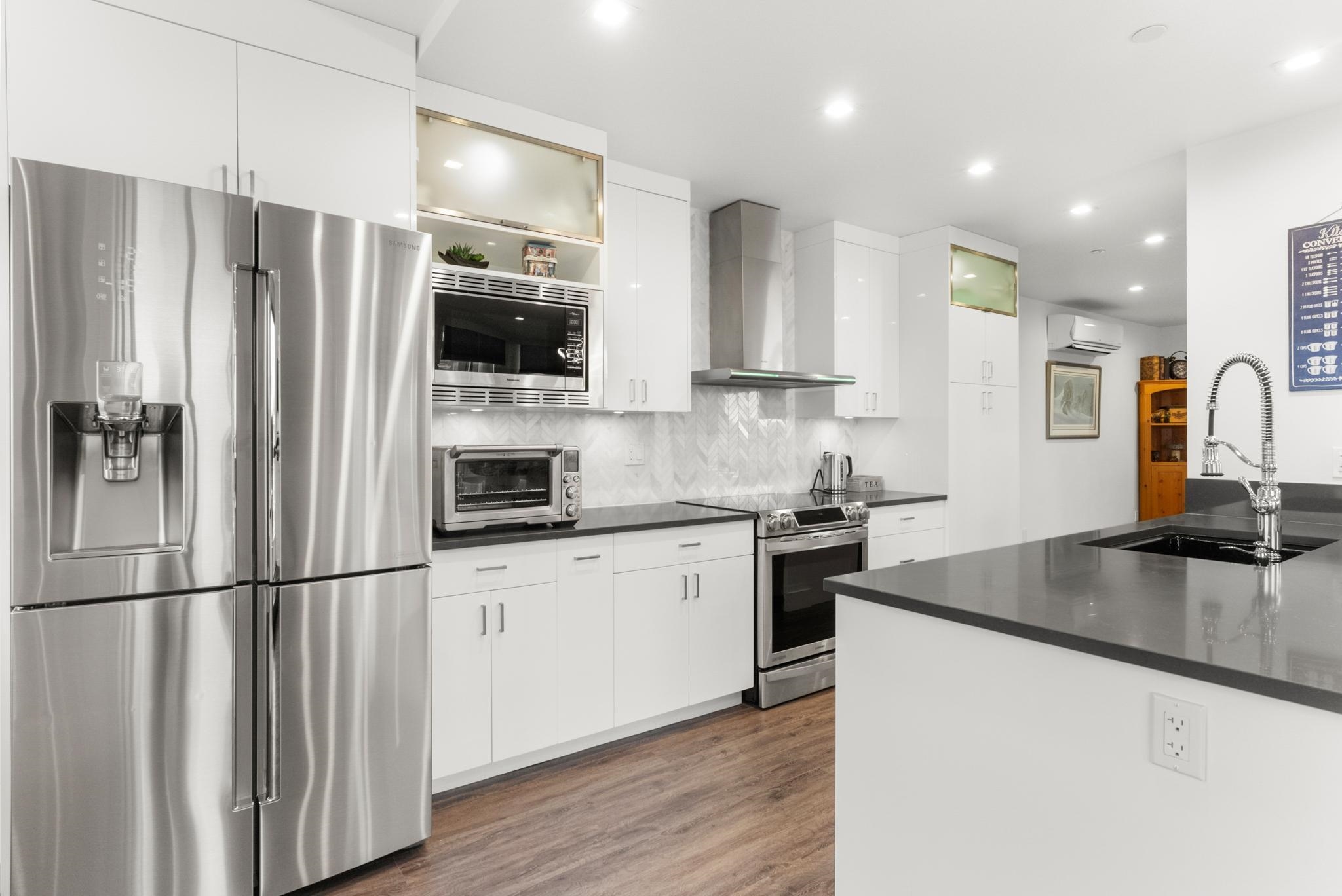 1903-1185 QUAYSIDE DRIVE, New Westminster, British Columbia Apartment/Condo, 3 Bedrooms, 2 Bathrooms, Residential Attached,For Sale, MLS-R2791579, Richmond Condo for Sale