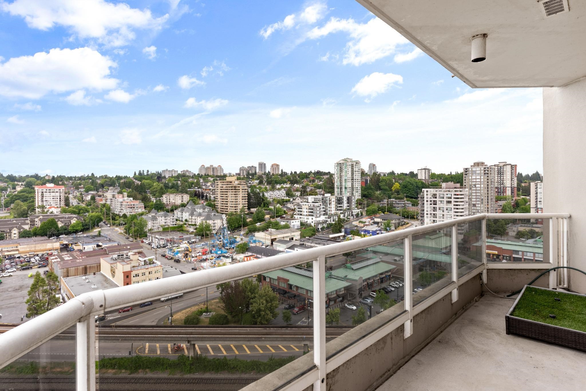 1903-1185 QUAYSIDE DRIVE, New Westminster, British Columbia Apartment/Condo, 3 Bedrooms, 2 Bathrooms, Residential Attached,For Sale, MLS-R2791579, Richmond Condo for Sale