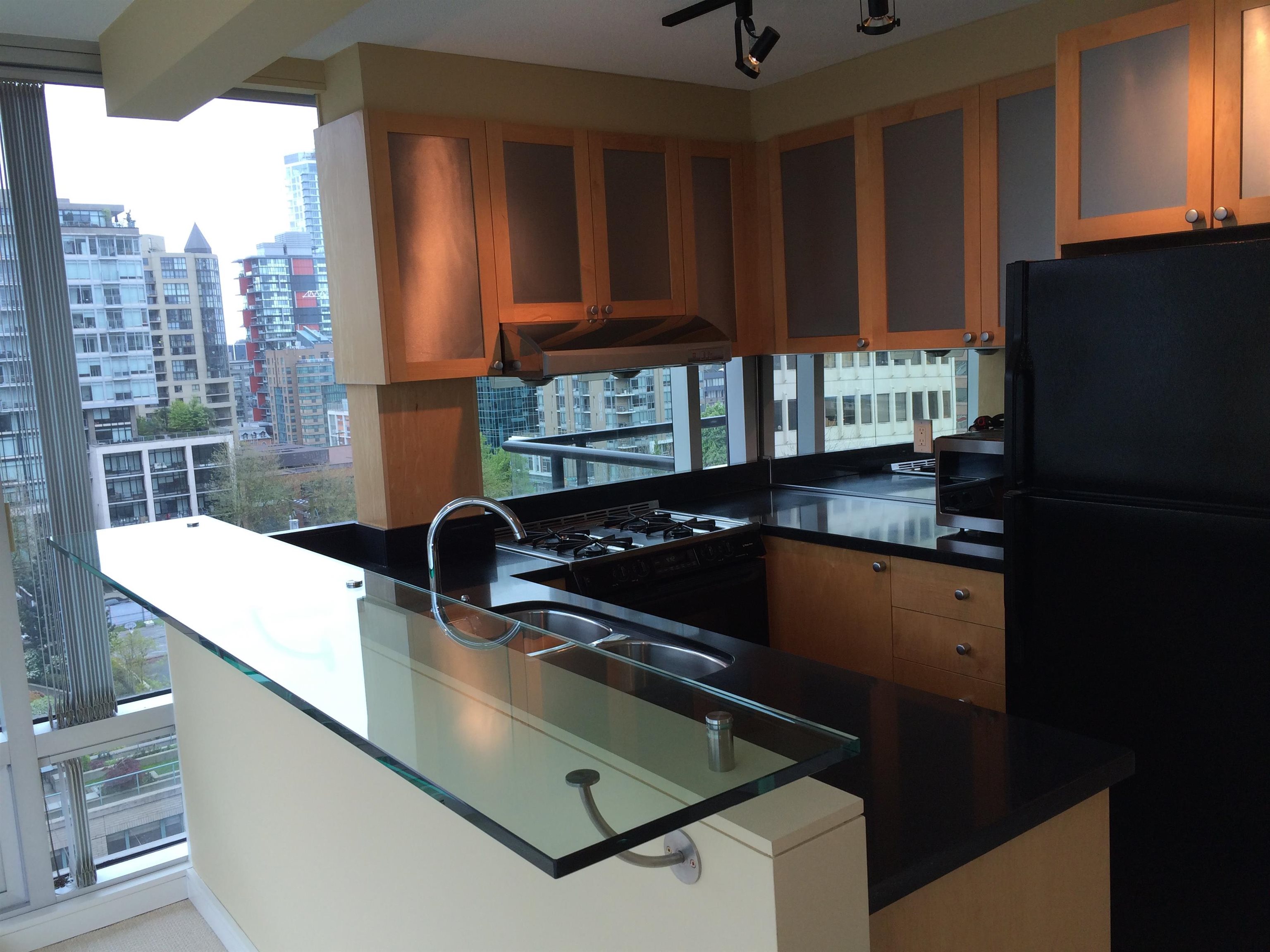 Wilson Lam Realtor, 802-1003 BURNABY STREET, Vancouver, British Columbia V6E 4R7, 1 Bedroom, 1 Bathroom, Residential Attached,For Sale ,R2791674