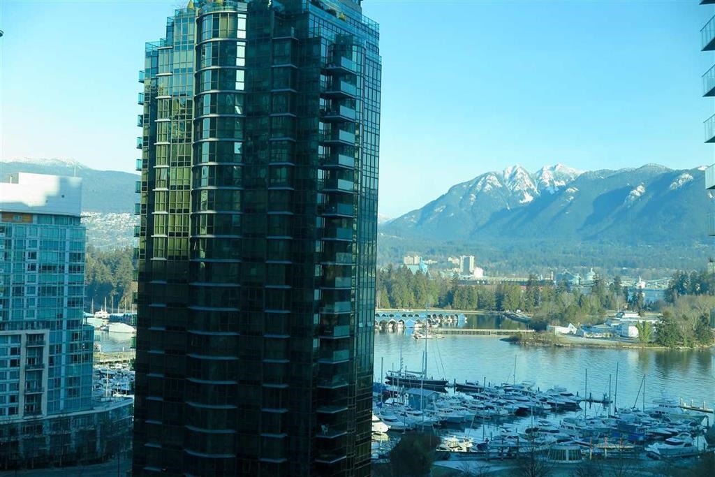 1401-1238 MELVILLE STREET, Vancouver, British Columbia, 2 Bedrooms Bedrooms, ,2 BathroomsBathrooms,Residential Attached,For Sale,R2791675