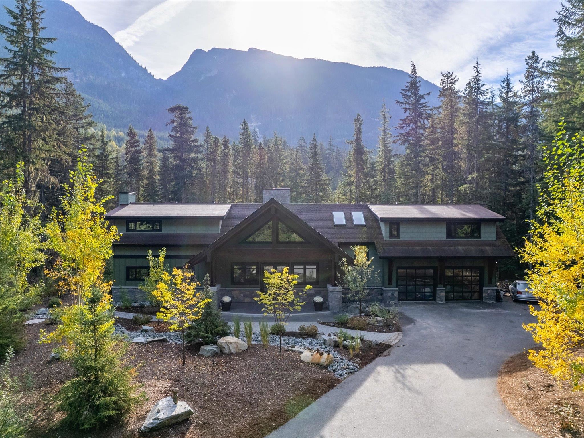 Michael Sung, 9036 RIVERSIDE DRIVE, Whistler, British Columbia, 4 Bedrooms, 5 Bathrooms, Residential Detached,For Sale ,R2791711