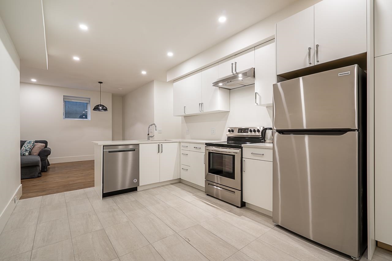 392 VENTURA CRESCENT, North Vancouver, British Columbia V7N 3G6, 7 Bedrooms Bedrooms, ,8 BathroomsBathrooms,Residential Detached,For Sale,R2791733