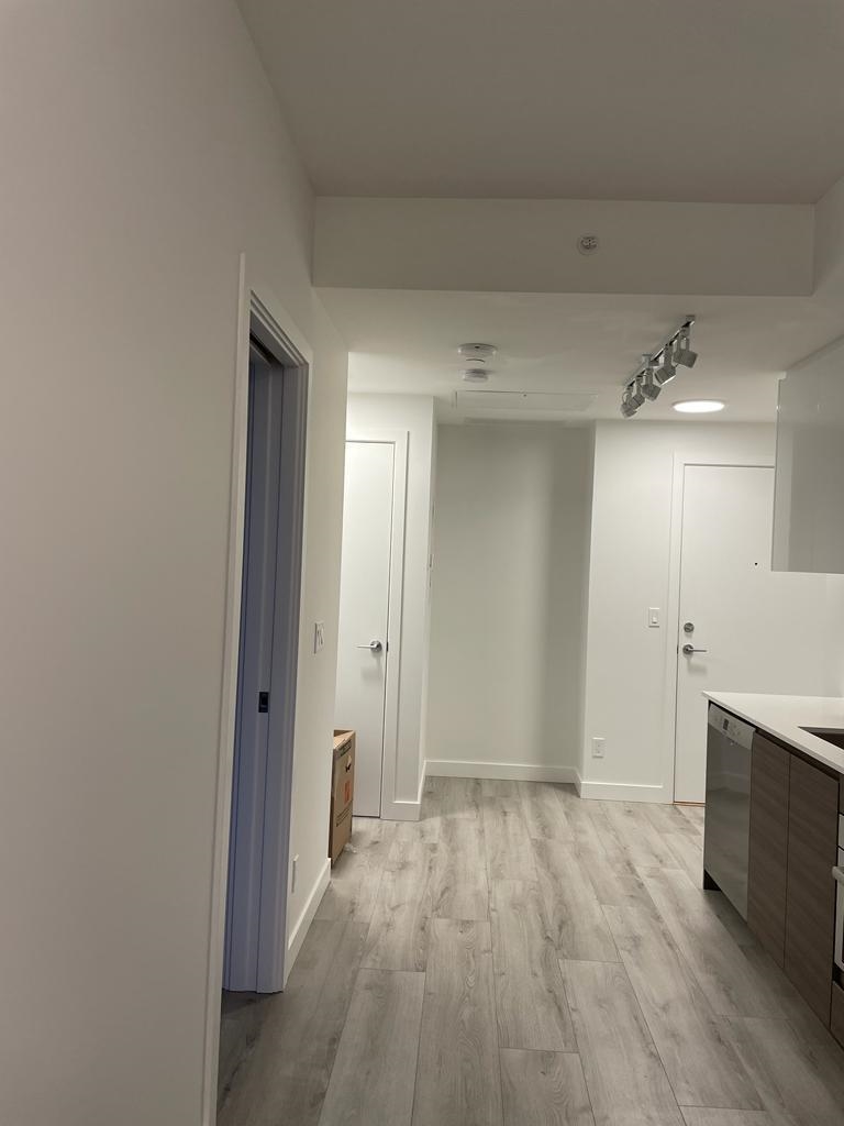 Wilson Lam Realtor, 1909-10626 CITY PARKWAY, Surrey, British Columbia V3T 0S3, 1 Bedroom, 1 Bathroom, Residential Attached,For Sale ,R2791996