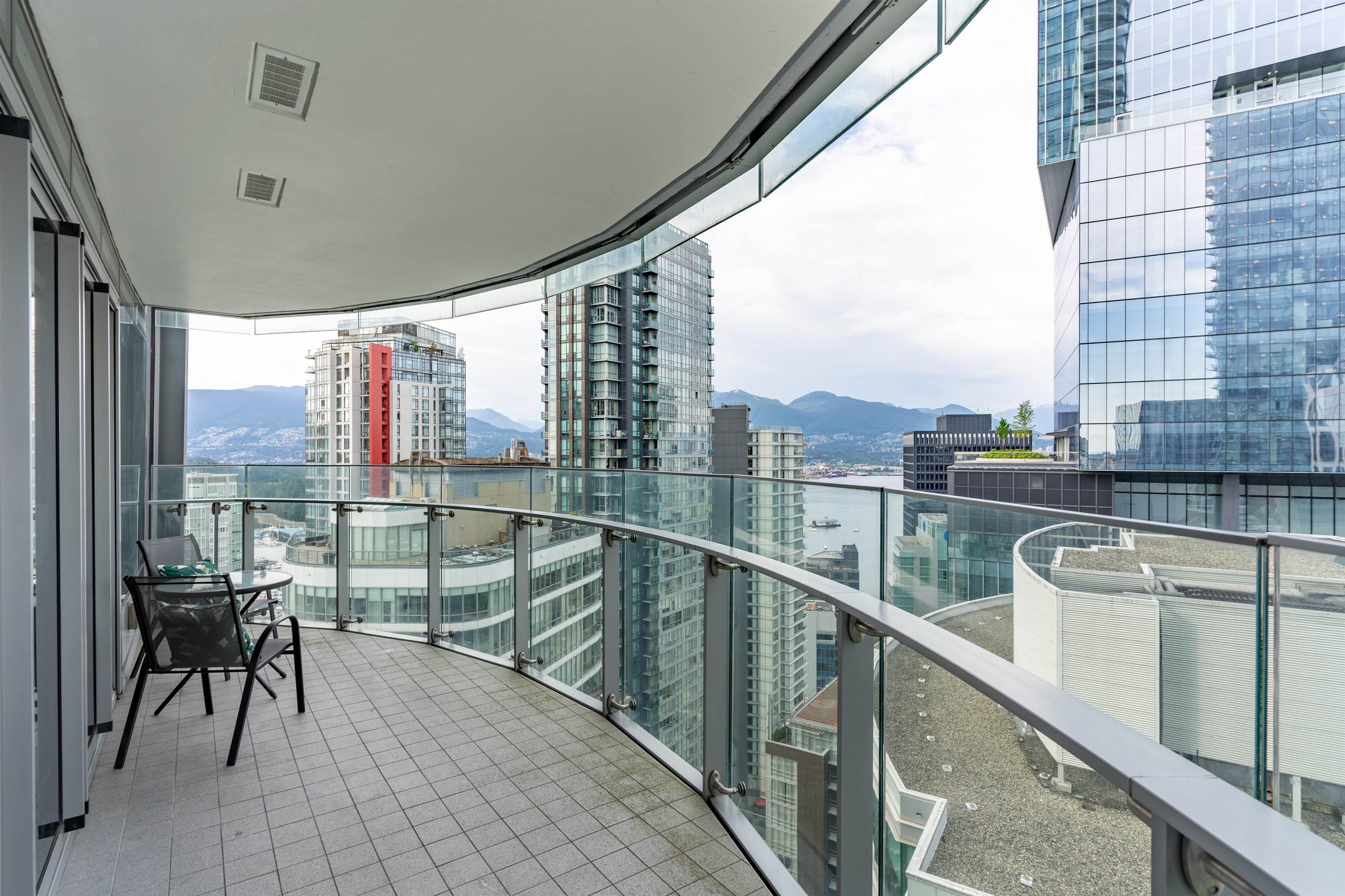 1151 GEORGIA, Vancouver, British Columbia V6E 0B3, 2 Bedrooms Bedrooms, ,2 BathroomsBathrooms,Residential Attached,For Sale,GEORGIA,R2792069