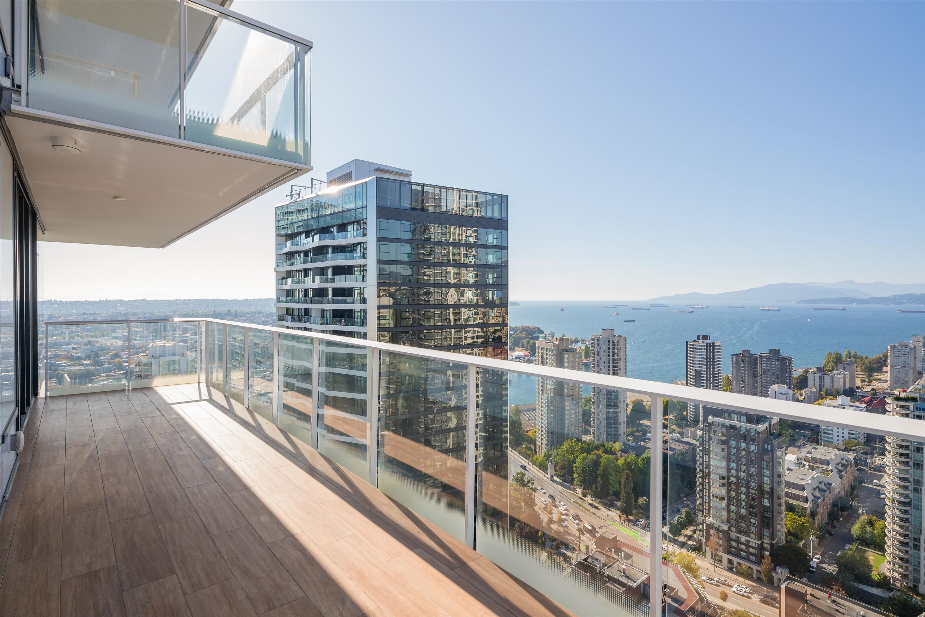 Wilson Lam Realtor, 3604-1335 HOWE STREET, Vancouver, British Columbia V6H 0H1, 3 Bedrooms, 2 Bathrooms, Residential Attached,For Sale ,R2792205