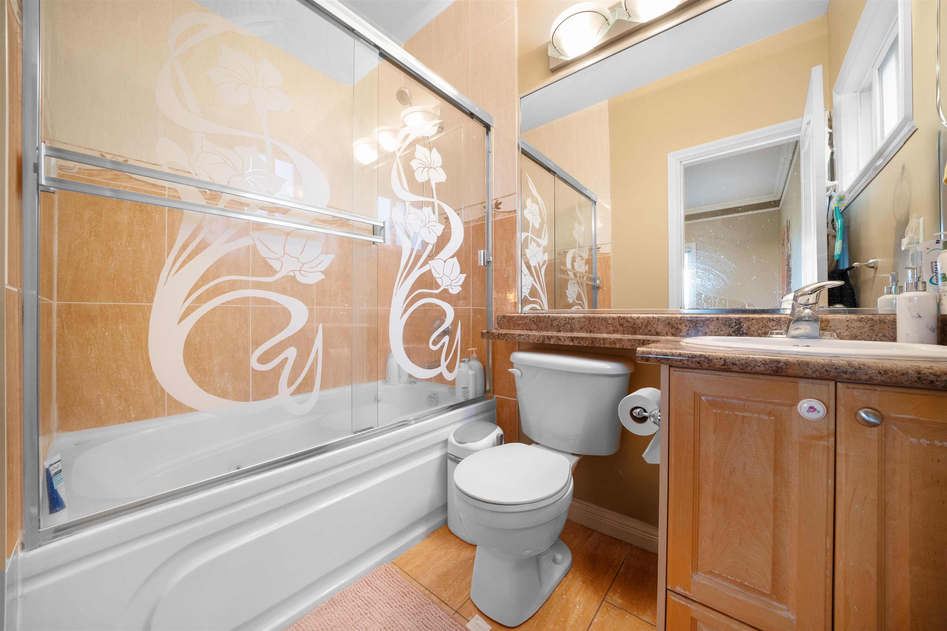 Wilson Lam Realtor, 4217 VICTORIA DRIVE, Vancouver, British Columbia V5N 4M9, 6 Bedrooms, 4 Bathrooms, Residential Detached,For Sale ,R2792215