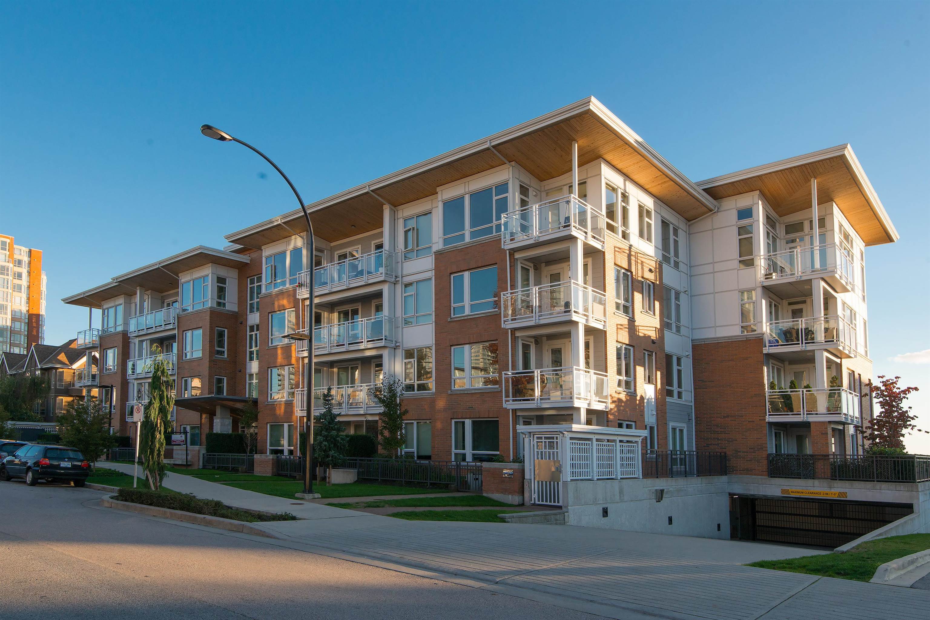 Central Lonsdale Apartment/Condo for sale:  2 bedroom 906 sq.ft. (Listed 2023-07-04)