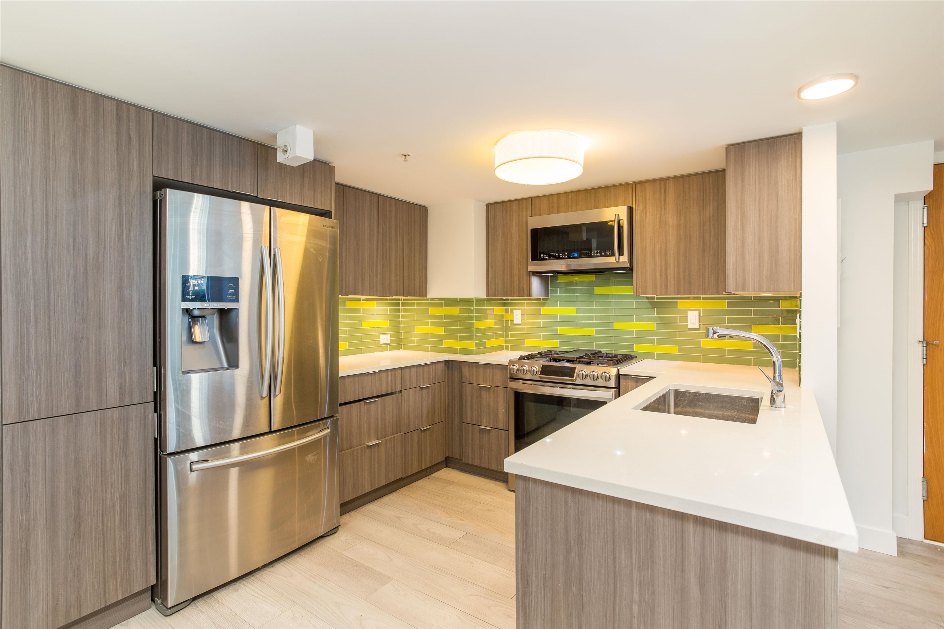 Downtown VW Apartment/Condo for sale:  2 bedroom 941 sq.ft. (Listed 2023-07-05)