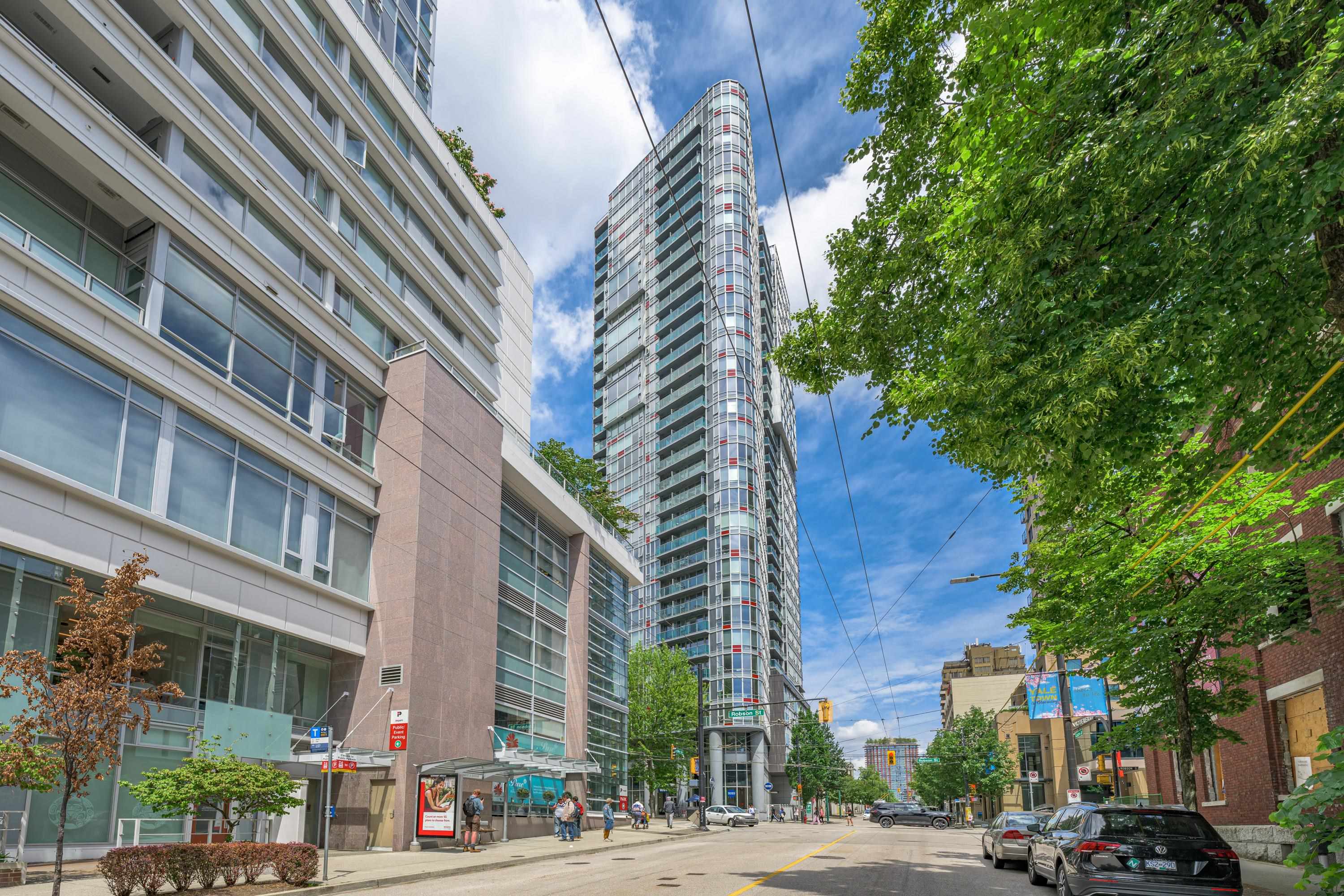 233 ROBSON, Vancouver, British Columbia V6B 0E8, 2 Bedrooms Bedrooms, ,2 BathroomsBathrooms,Residential Attached,For Sale,ROBSON,R2795839