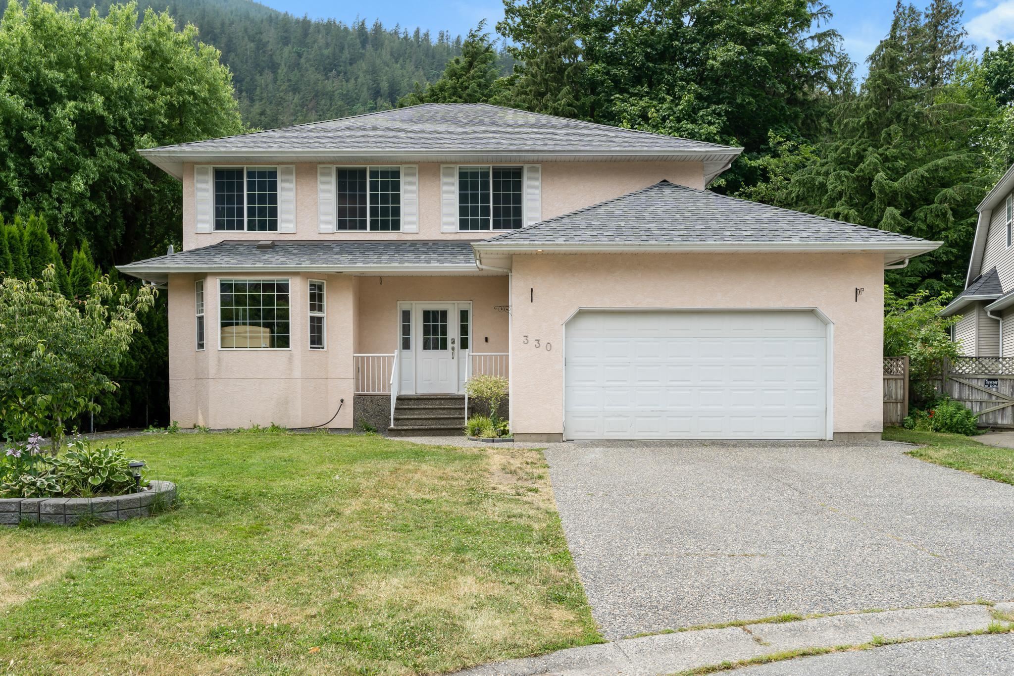 Harrison Hot Springs House/Single Family for sale:  4 bedroom 2,509 sq.ft. (Listed 2023-07-17)