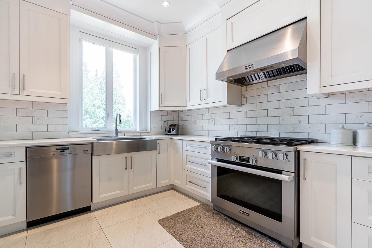 Wilson Lam Realtor, 14383 28 AVENUE, Surrey, British Columbia V4P 2H2, 8 Bedrooms, 12 Bathrooms, Residential Detached,For Sale ,R2799807