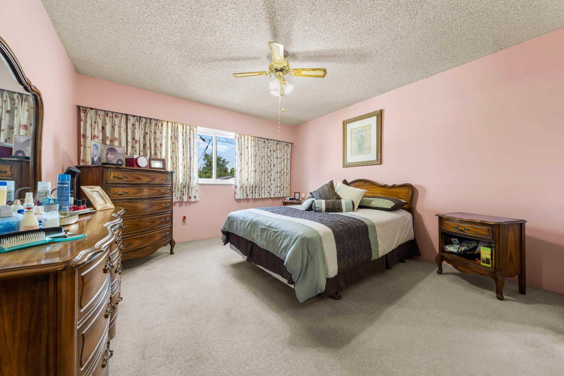 1047 E33RD AVENUE, Vancouver, British Columbia, 4 Bedrooms Bedrooms, ,3 BathroomsBathrooms,Residential Detached,For Sale,R2800144