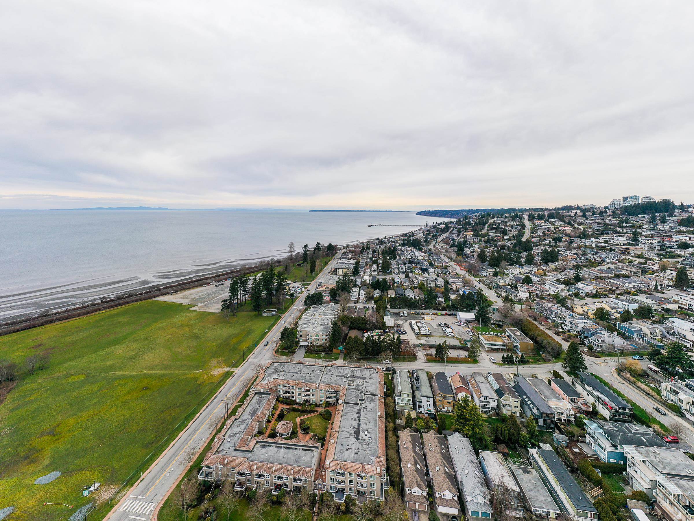 845 STEVENS STREET, White Rock, British Columbia House/Single Family, 4 Bedrooms, 3 Bathrooms, Residential Detached,For Sale, MLS-R2800183