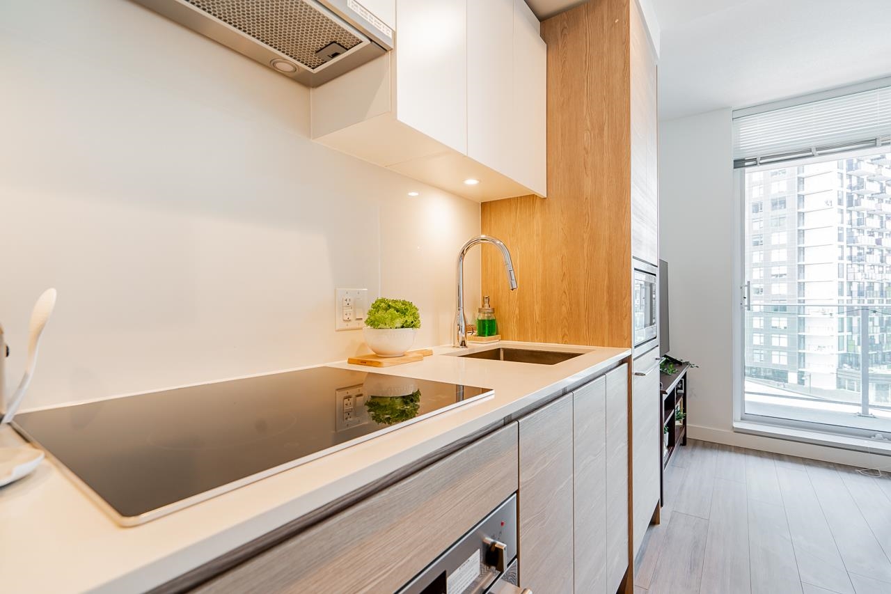 Wilson Lam Realtor, 706-13655 FRASER HIGHWAY, Surrey, British Columbia V3T 0P8, 1 Bedroom, 1 Bathroom, Residential Attached,For Sale ,R2800219