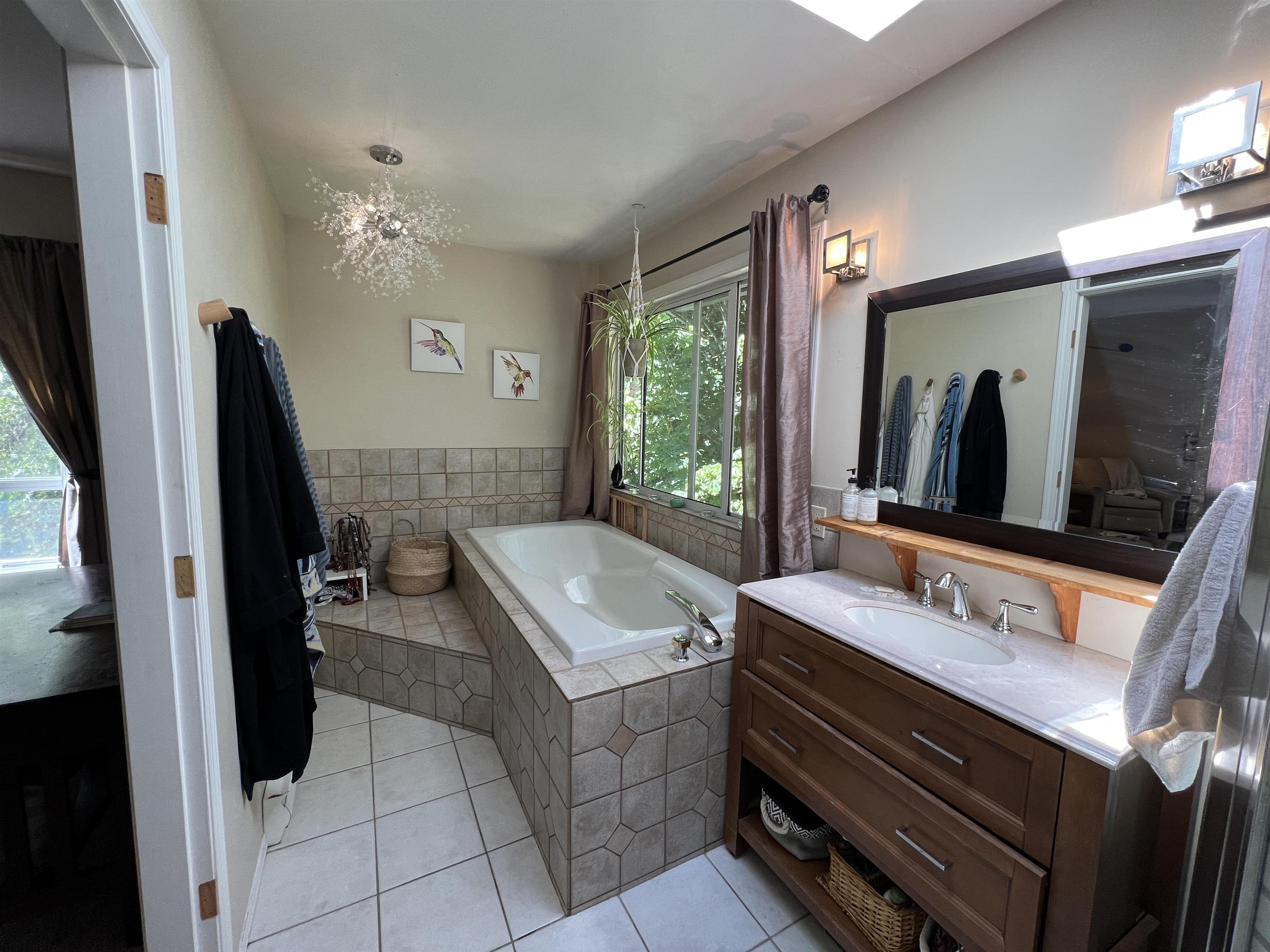 5848 MARINE WAY, Sechelt, British Columbia, 3 Bedrooms Bedrooms, ,3 BathroomsBathrooms,Residential Detached,For Sale,R2800230