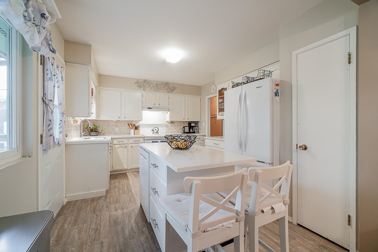 4538 SOUTHRIDGE CRESCENT, Langley, British Columbia, 4 Bedrooms Bedrooms, ,3 BathroomsBathrooms,Residential Detached,For Sale,R2800299