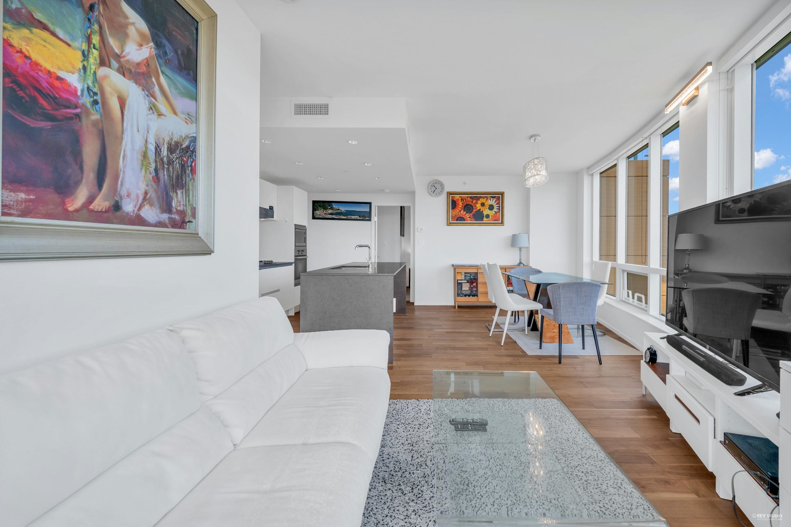 906-8555 GRANVILLE STREET, Vancouver, British Columbia Apartment/Condo, 2 Bedrooms, 2 Bathrooms, Residential Attached,For Sale, MLS-R2800455