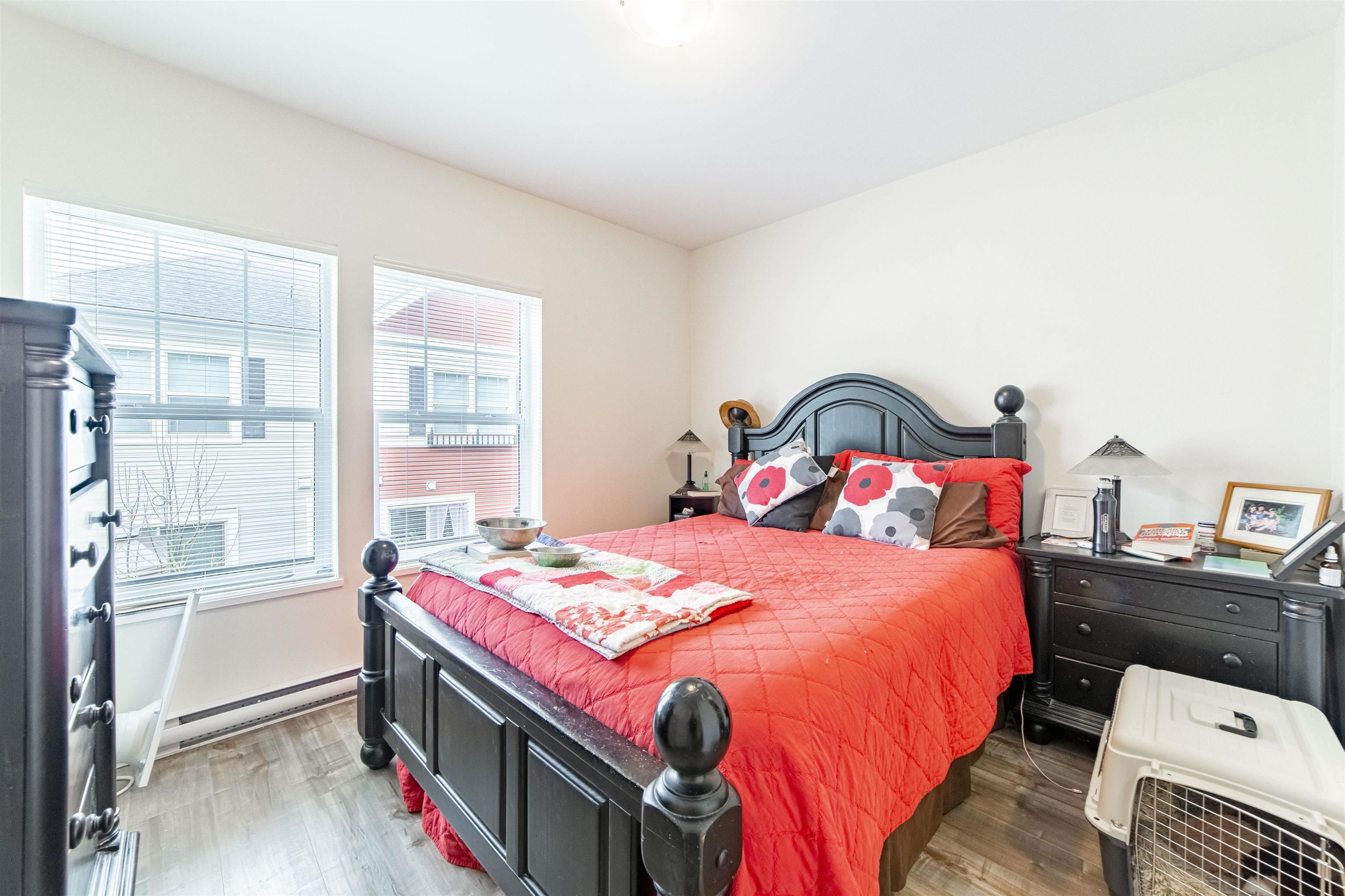 Wilson Lam Realtor, 113-32633 SIMON AVENUE, Abbotsford, British Columbia V2T 0G9, 3 Bedrooms, 3 Bathrooms, Residential Attached,For Sale ,R2800459