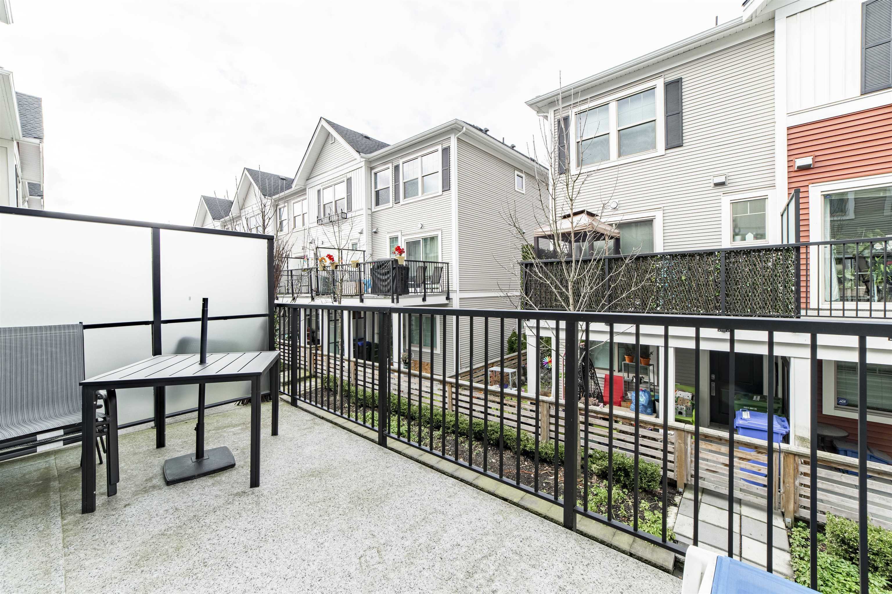 Wilson Lam Realtor, 113-32633 SIMON AVENUE, Abbotsford, British Columbia V2T 0G9, 3 Bedrooms, 3 Bathrooms, Residential Attached,For Sale ,R2800459