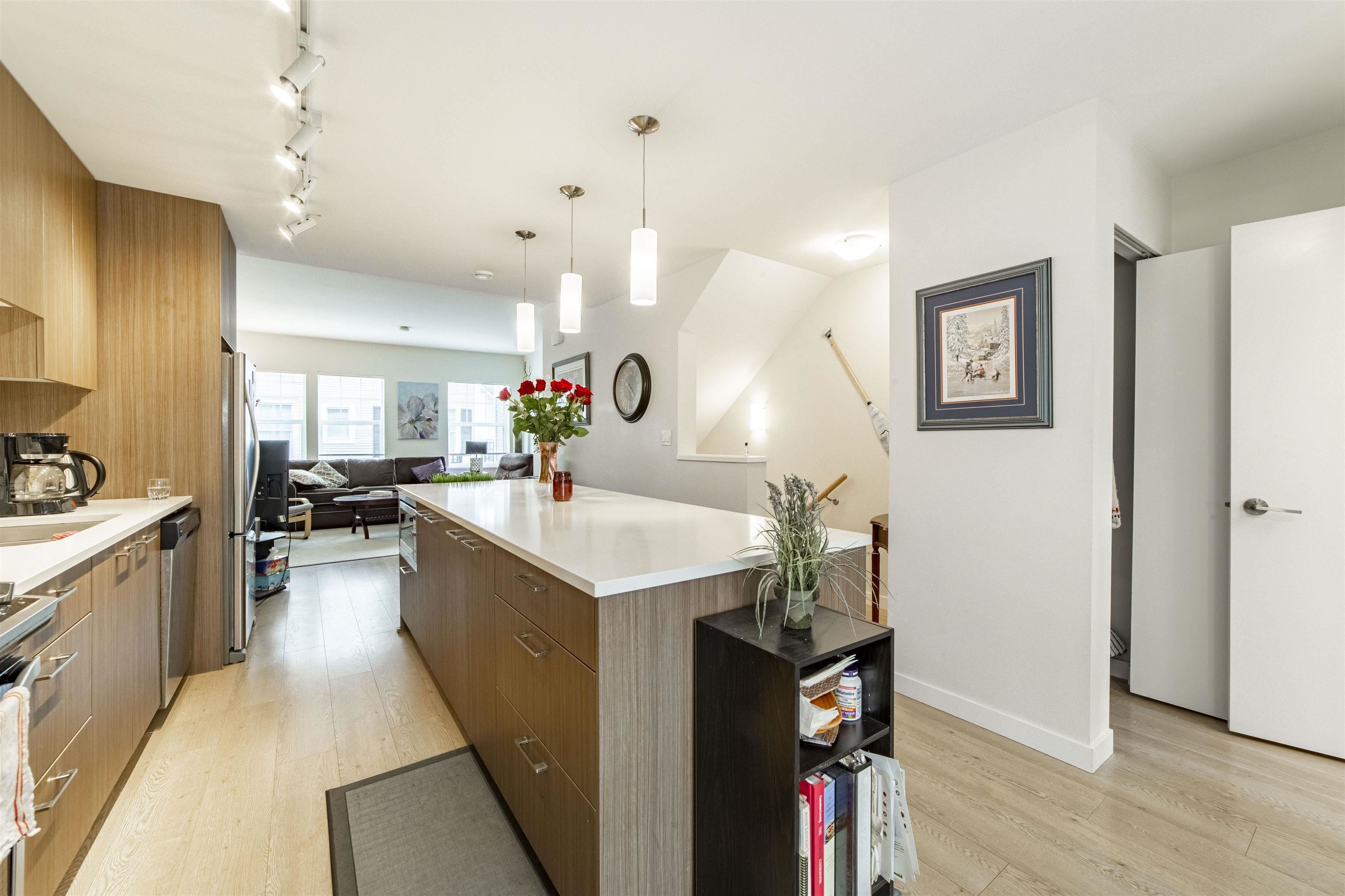 Wilson Lam Realtor, 113-32633 SIMON AVENUE, Abbotsford, British Columbia V2T 0G9, 3 Bedrooms, 3 Bathrooms, Residential Attached,For Sale ,R2800459